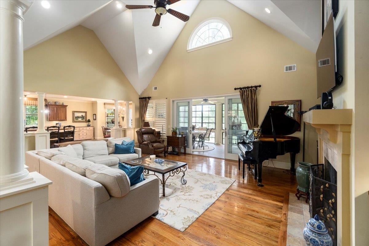 1020 HOMESTEAD