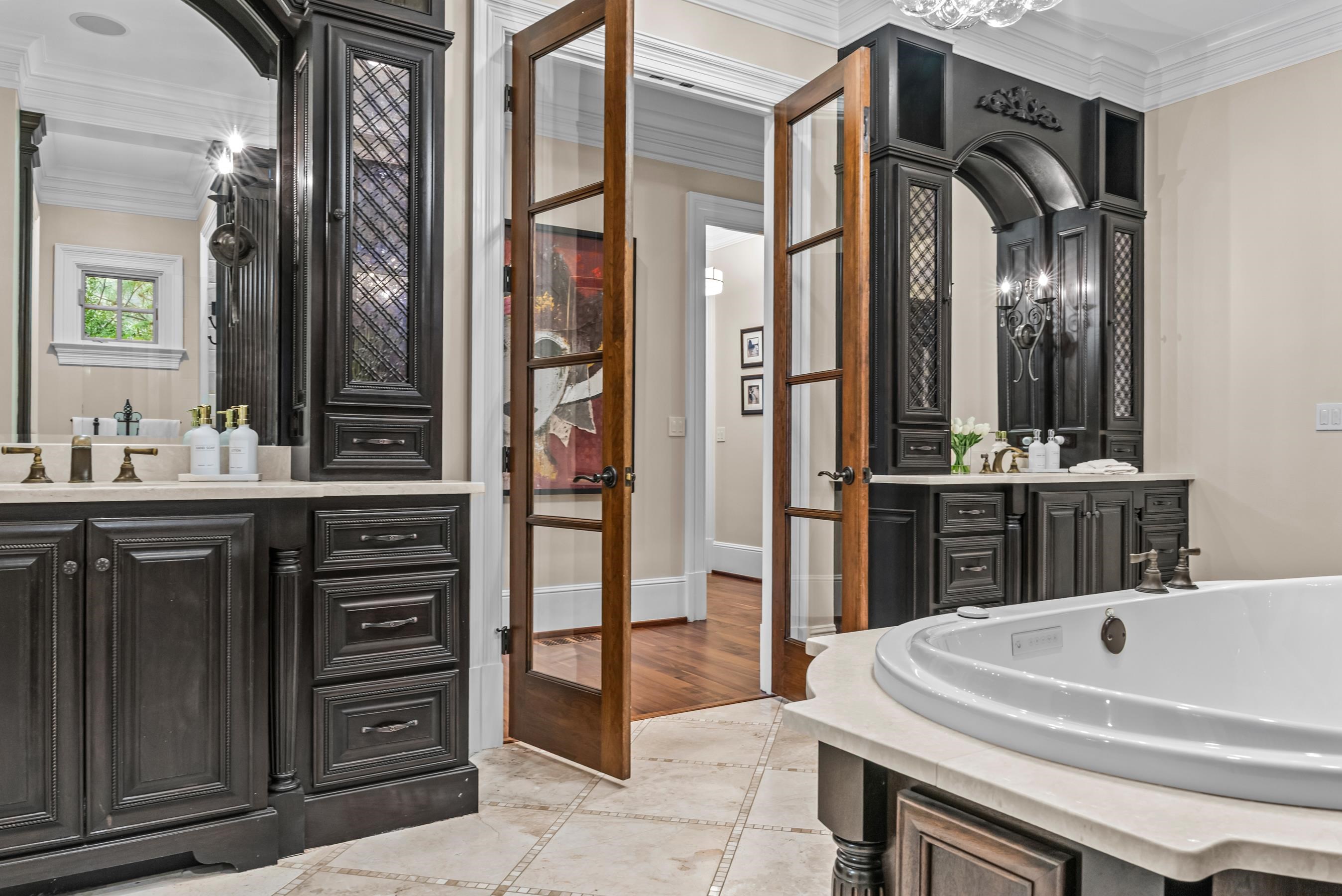 2260 SANDY FORD