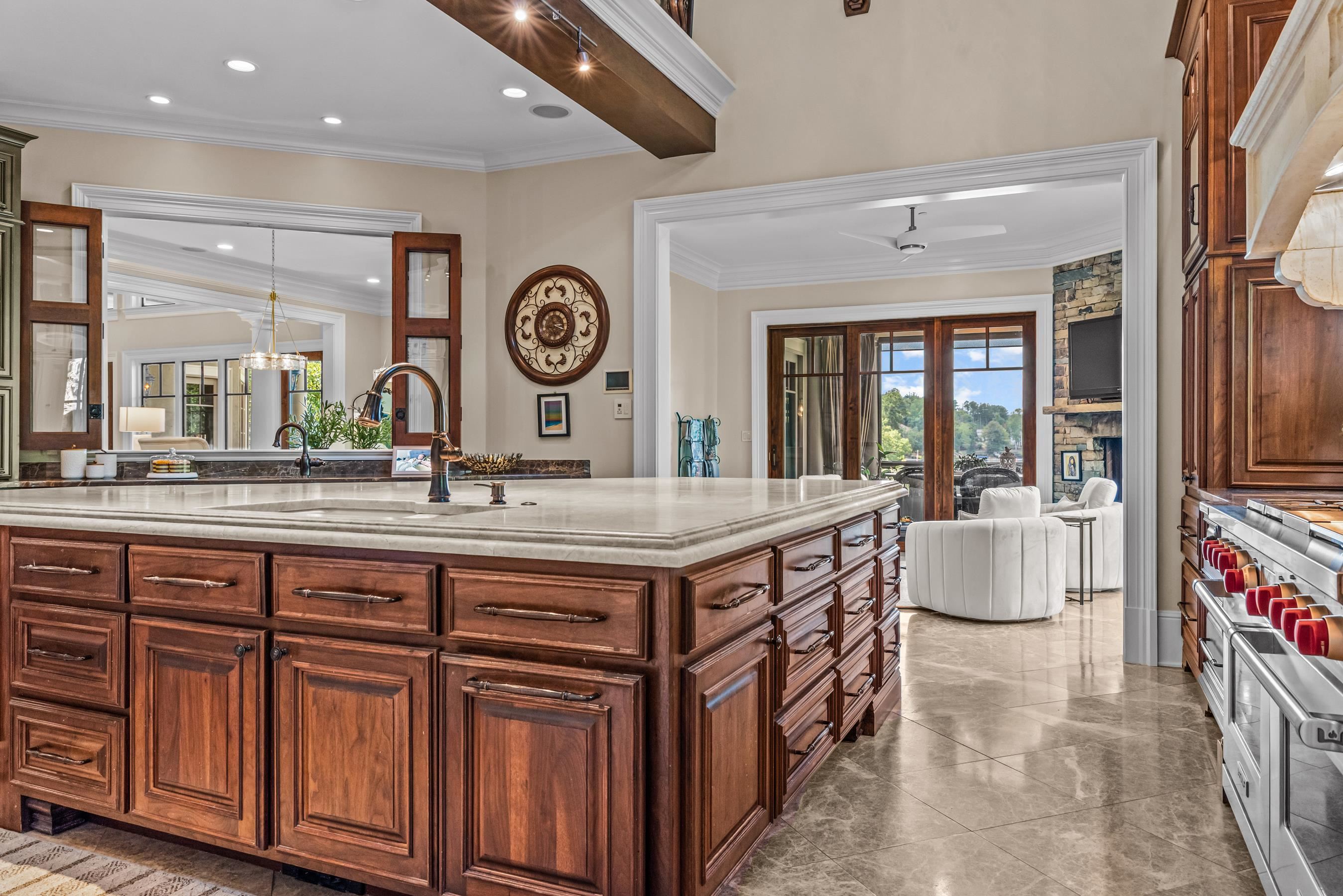 2260 SANDY FORD