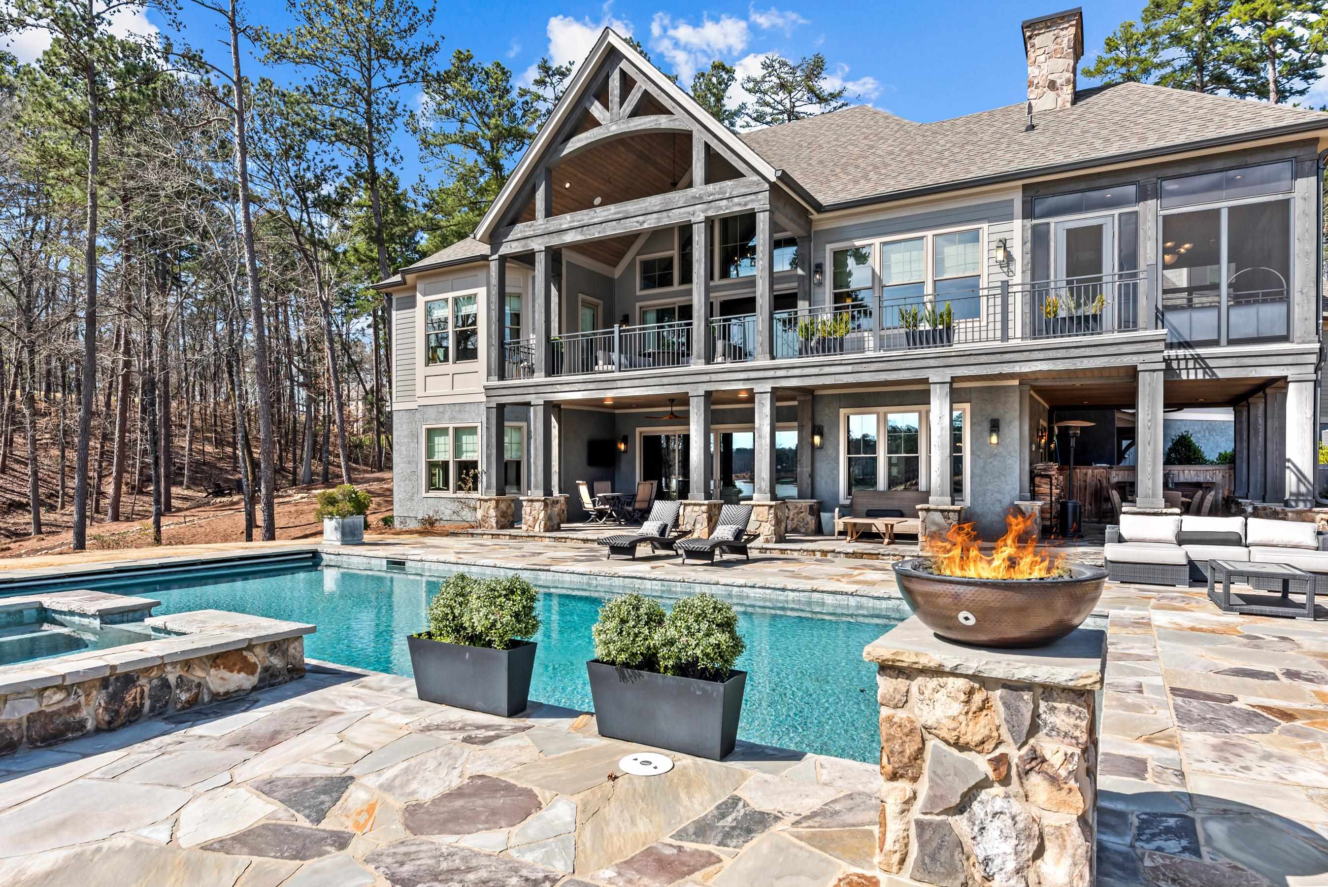 1051 LIBERTY BLUFF LANE