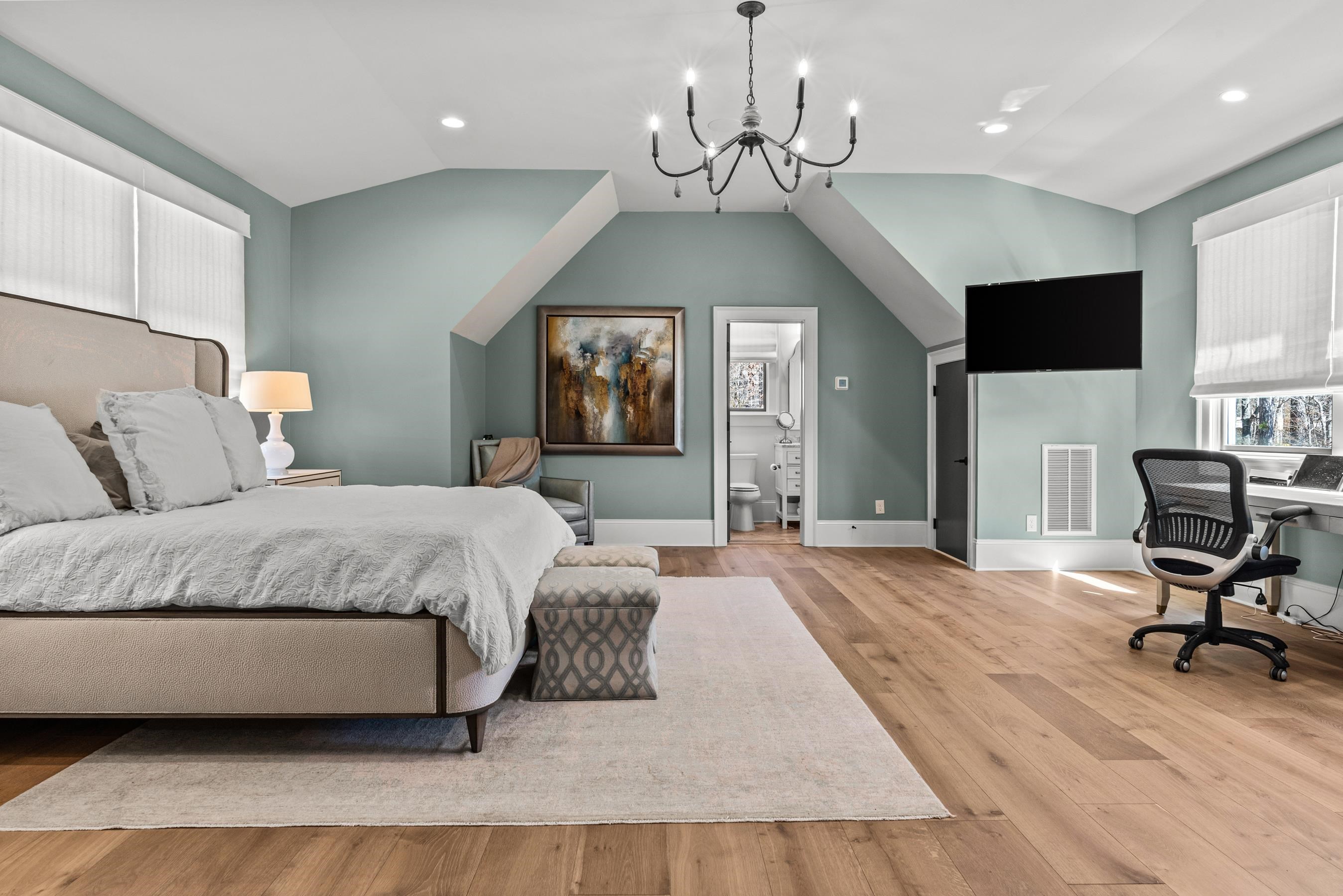 1051 LIBERTY BLUFF LANE