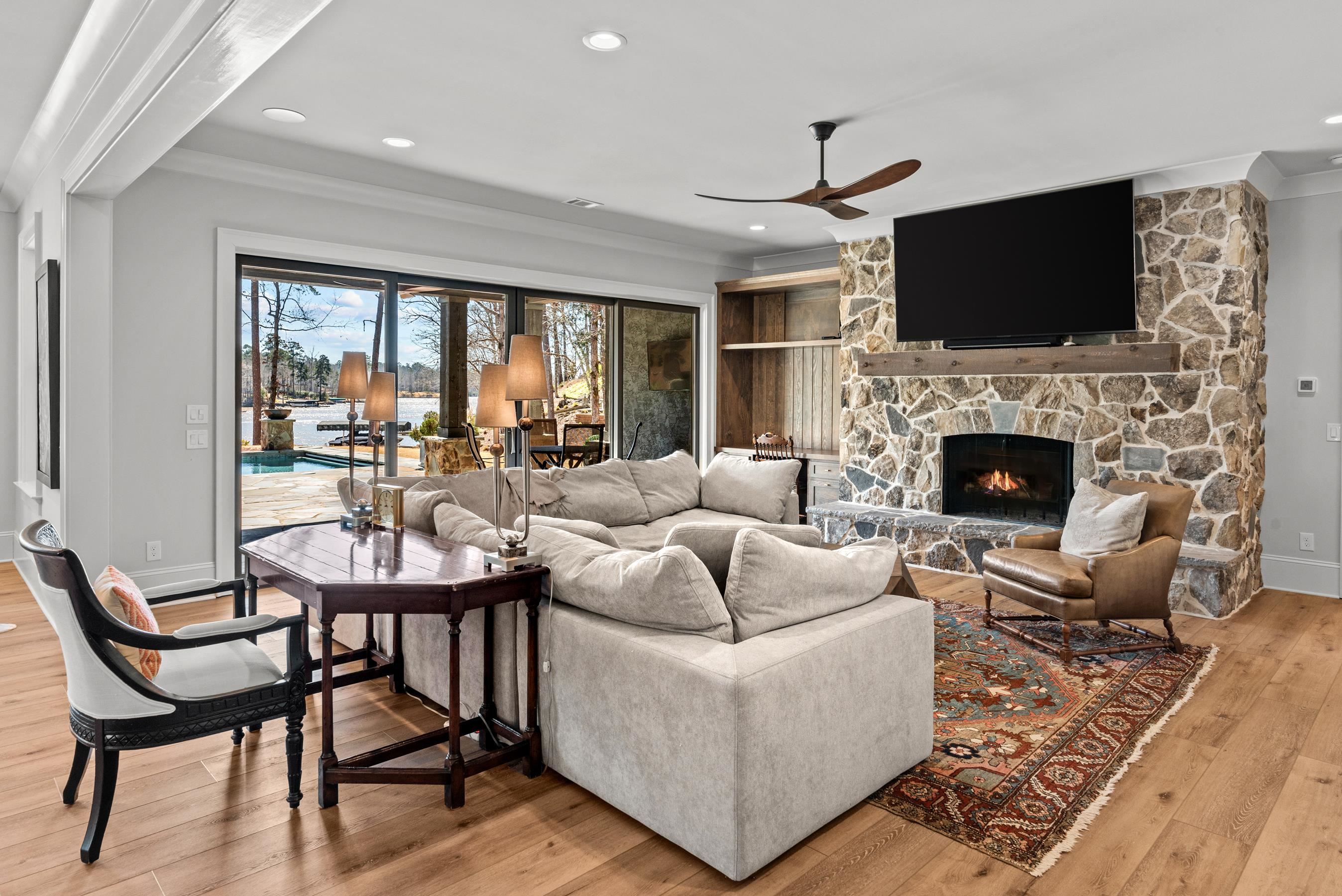 1051 LIBERTY BLUFF LANE