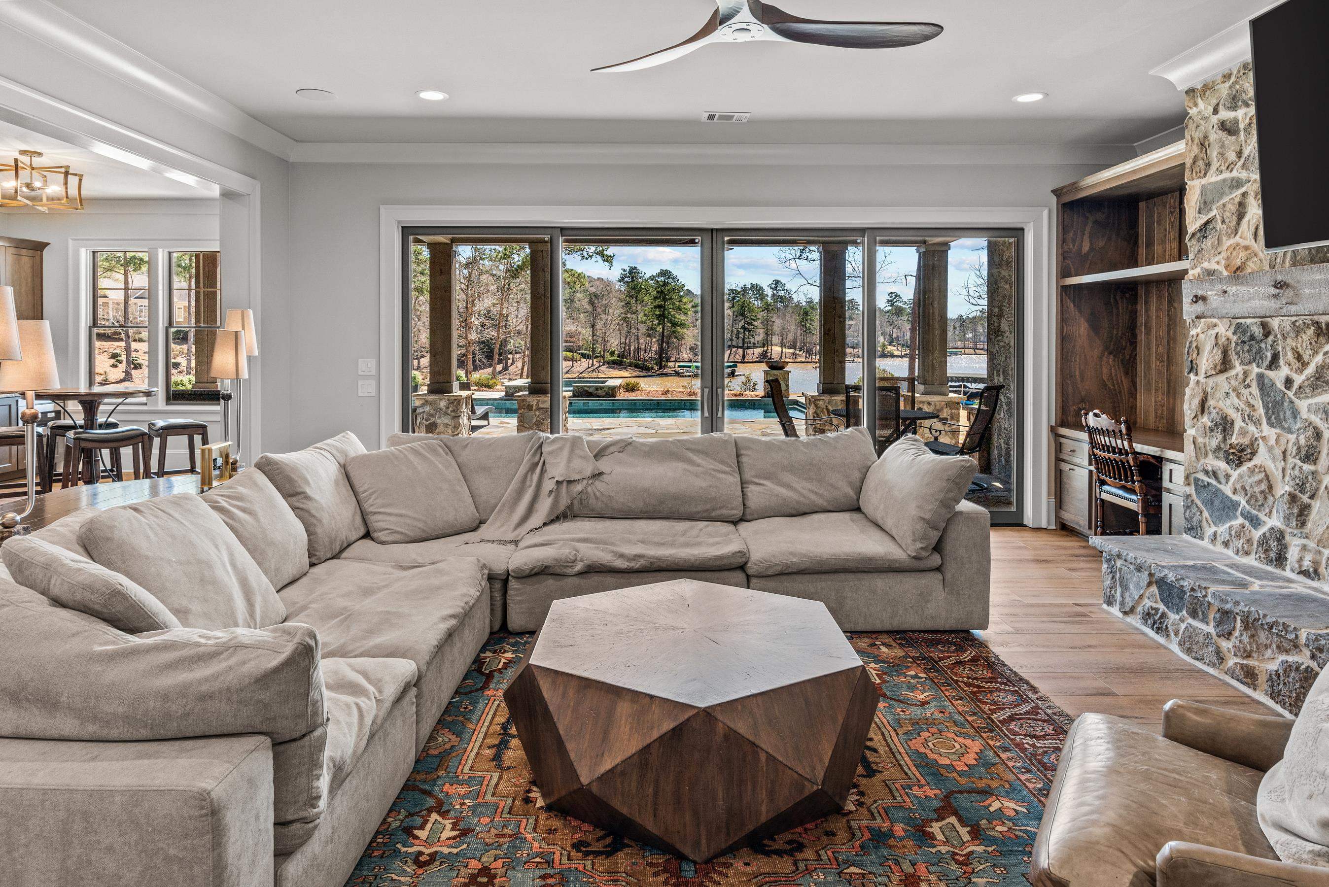 1051 LIBERTY BLUFF LANE