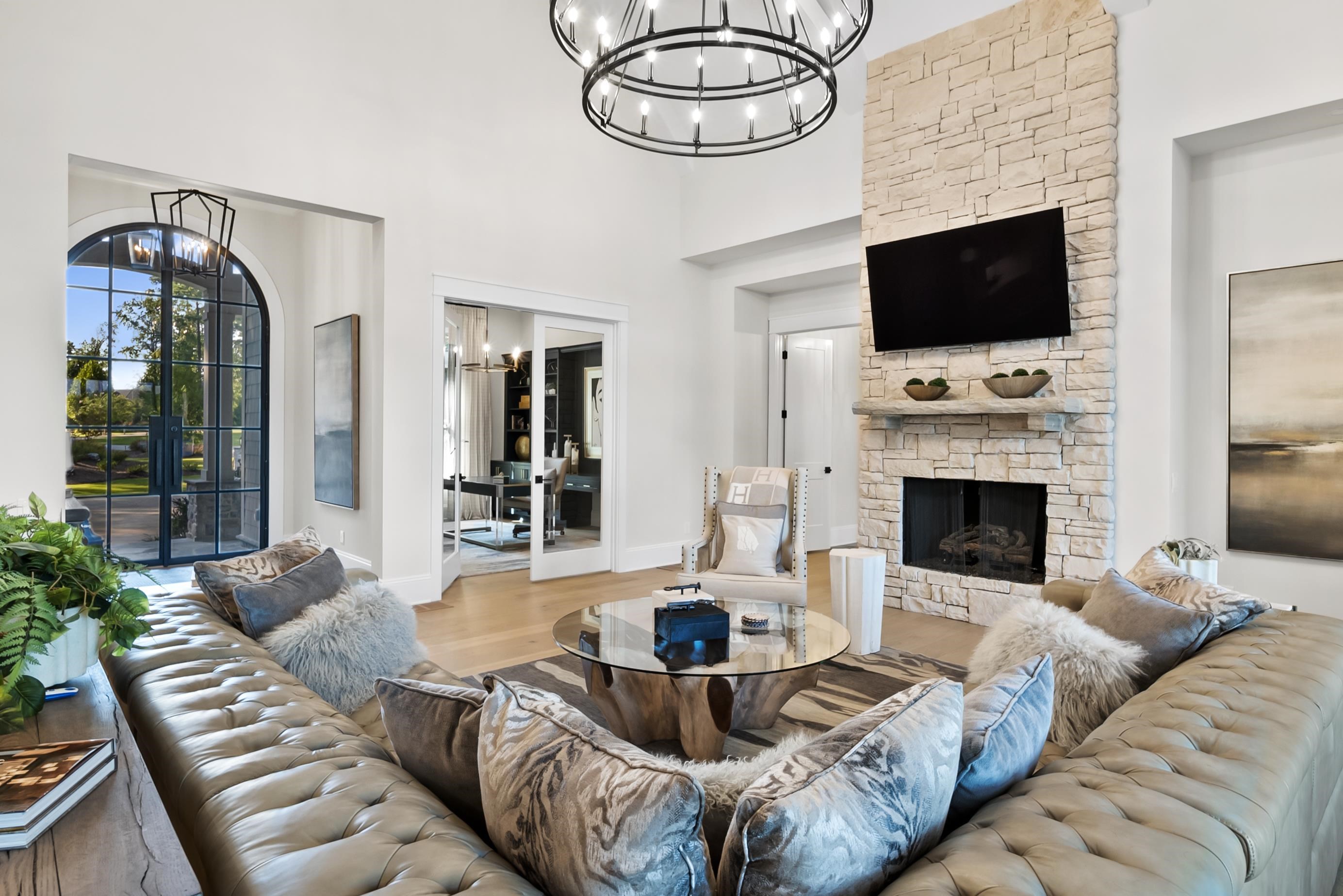 2960 LINGER LONGER DRIVE