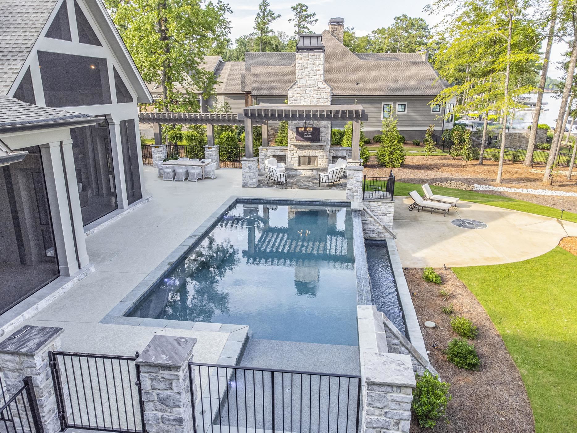 2960 LINGER LONGER DRIVE