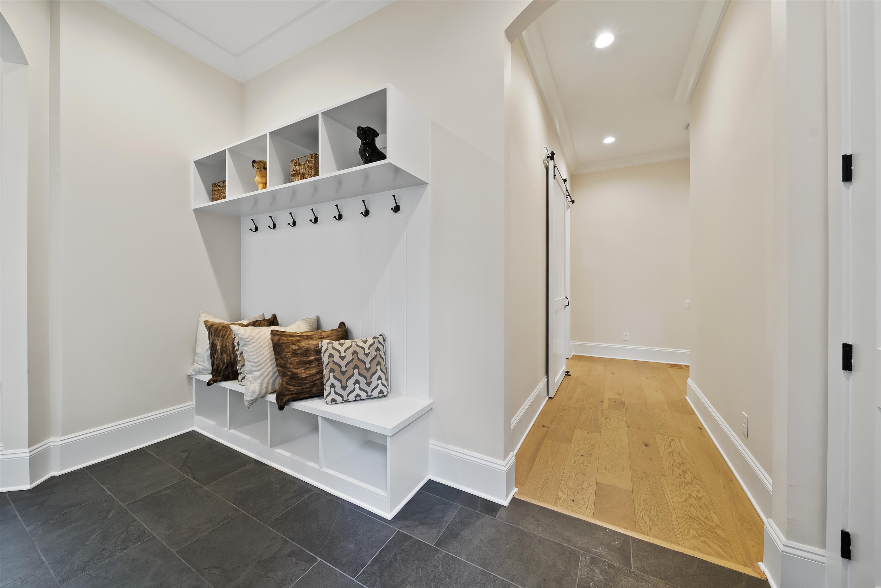 2960 LINGER LONGER DRIVE