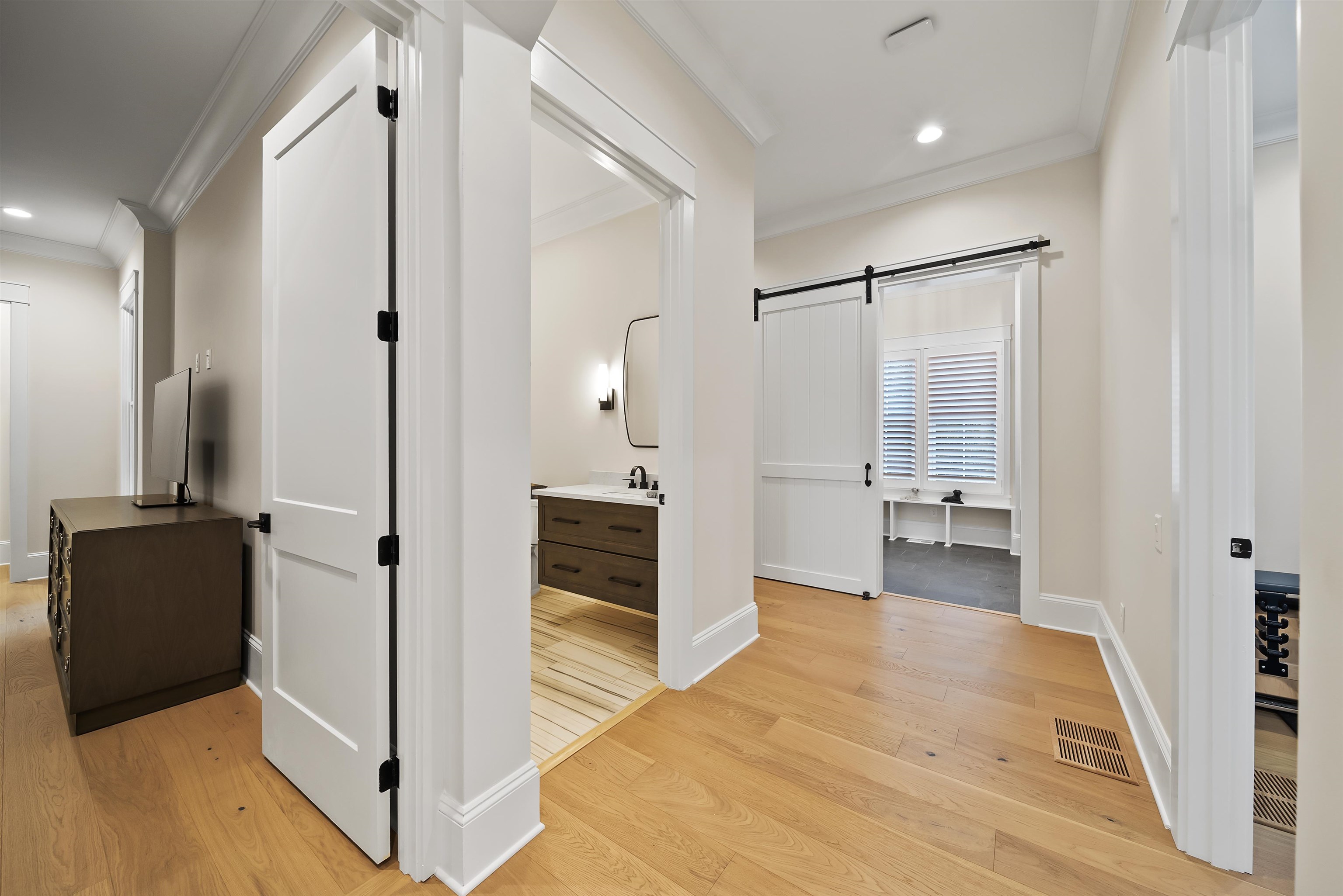 2960 LINGER LONGER DRIVE