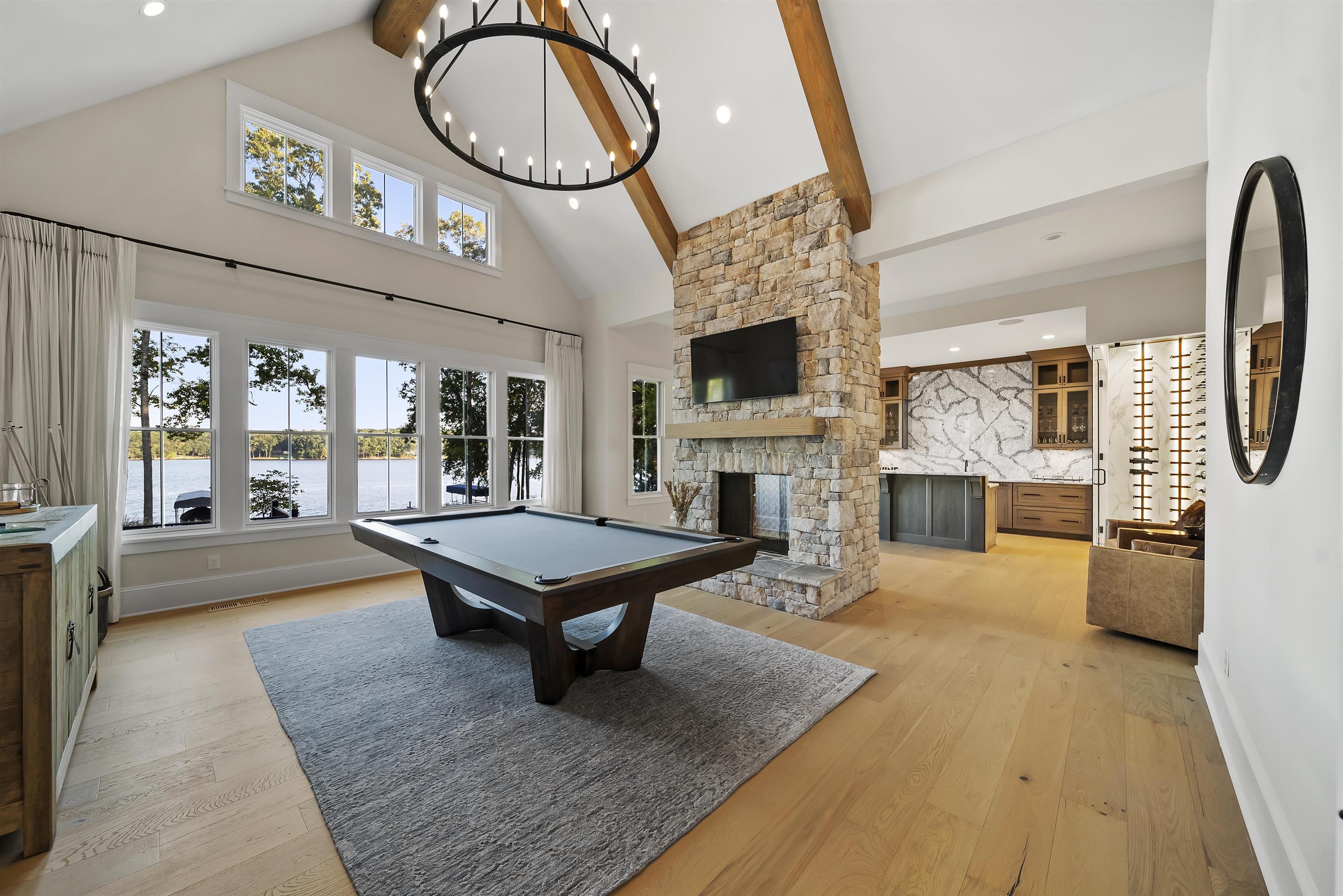 2960 LINGER LONGER DRIVE