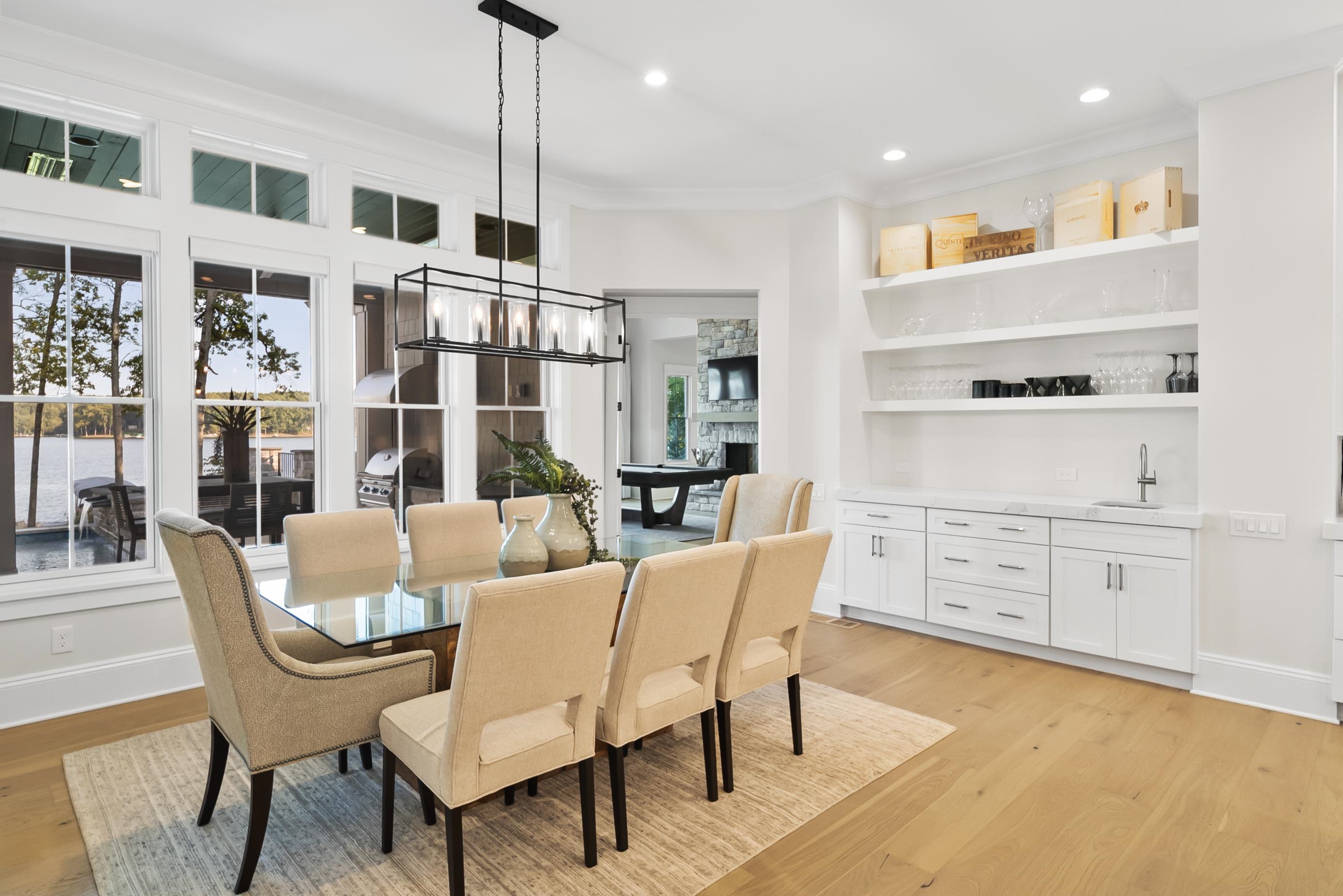 2960 LINGER LONGER DRIVE