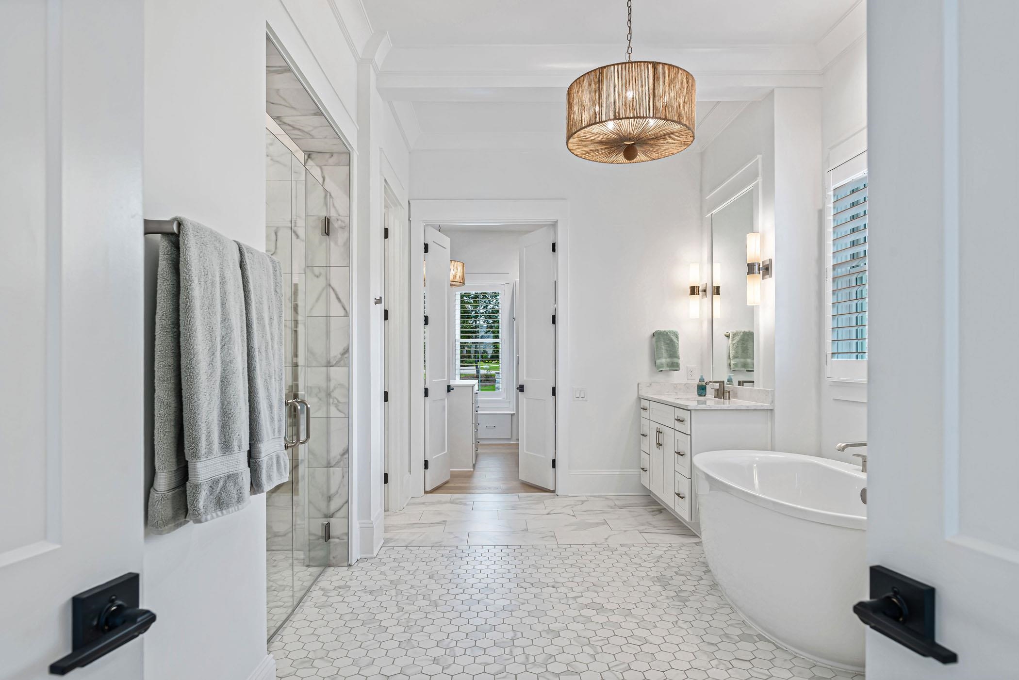 2960 LINGER LONGER DRIVE