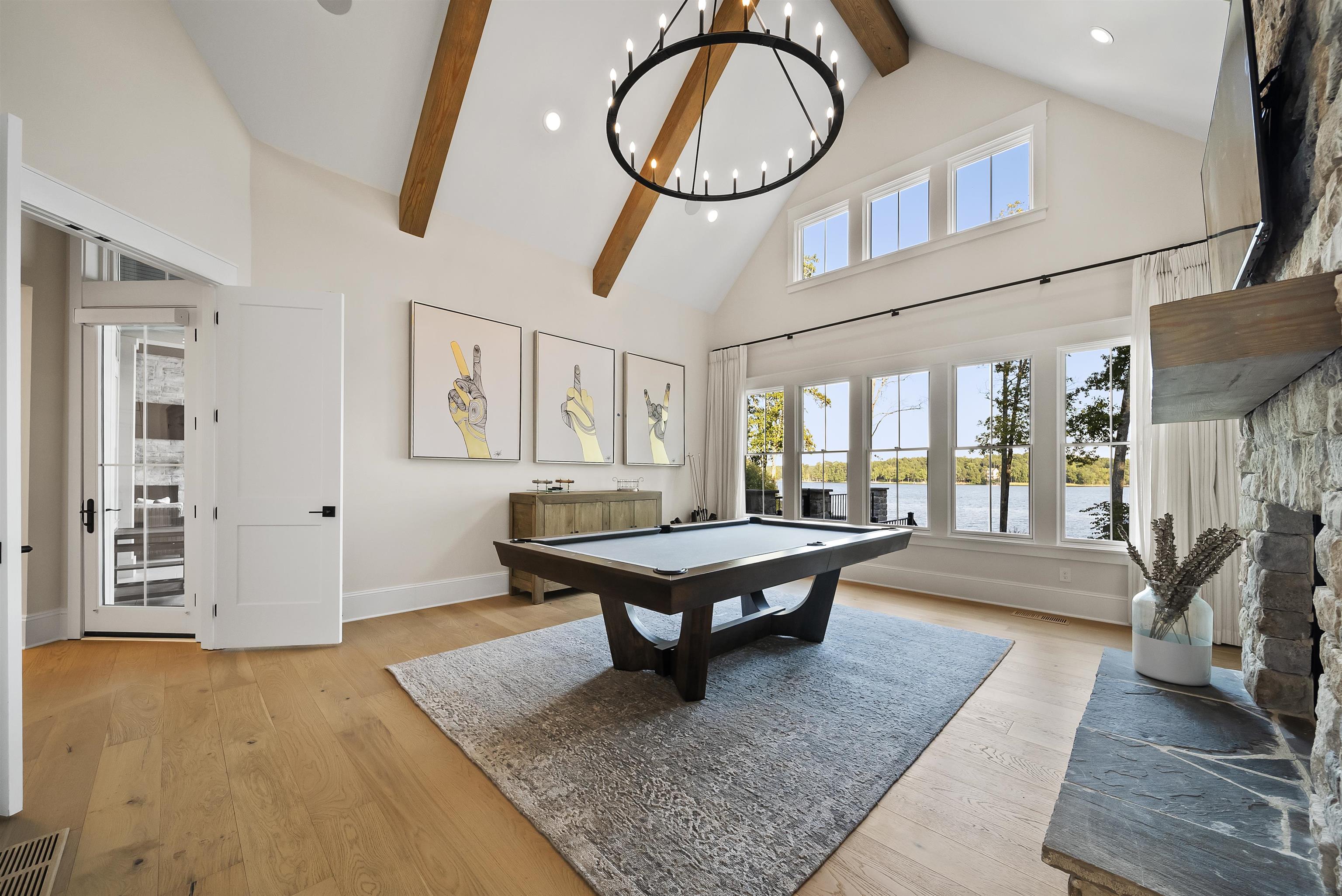 2960 LINGER LONGER DRIVE