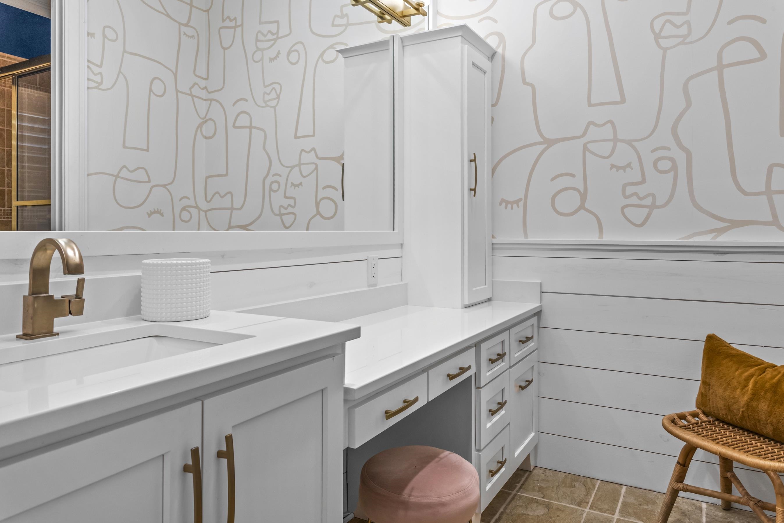 1010 CALLAHANS RIDGE