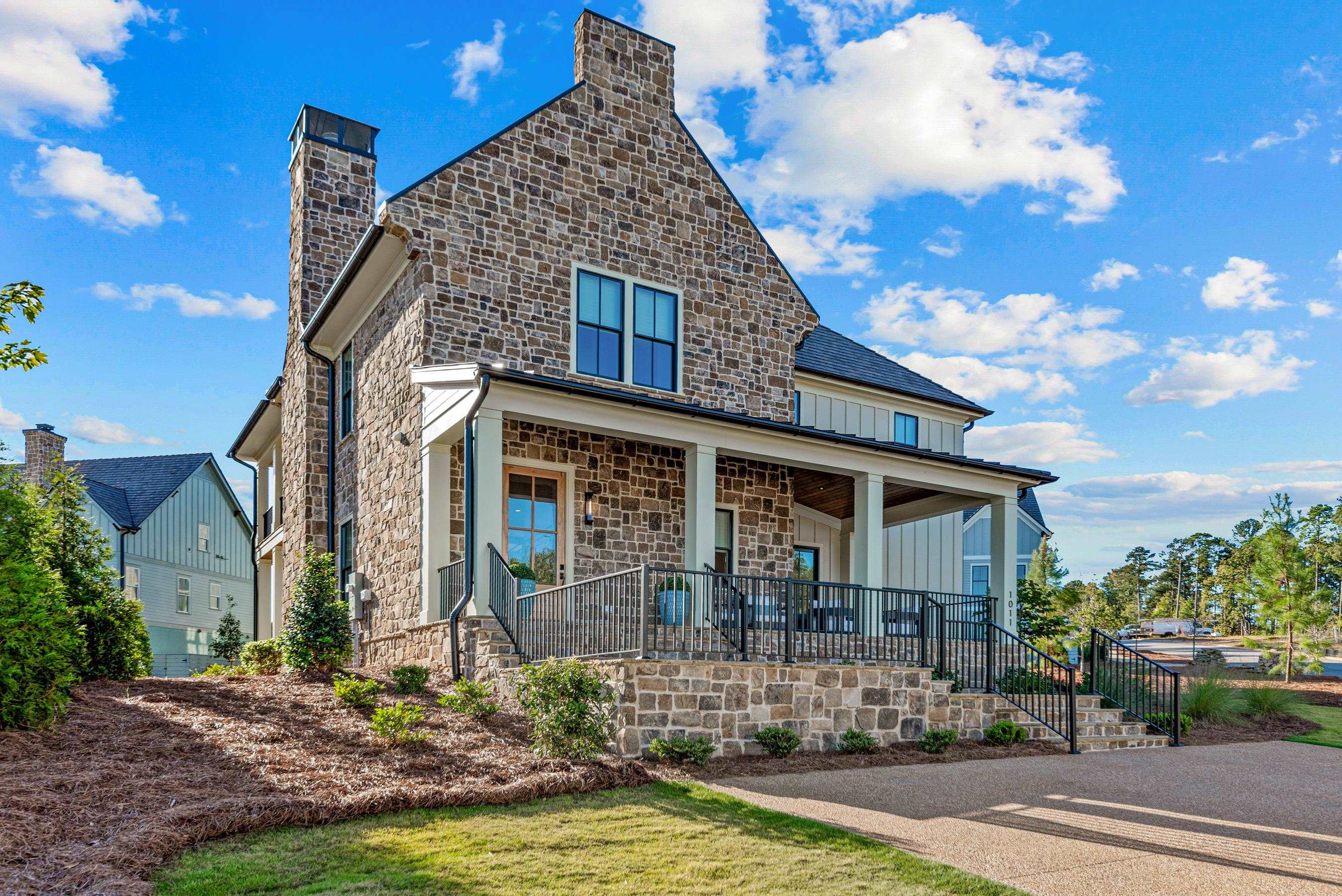 1011 WEST ROCK LOOP