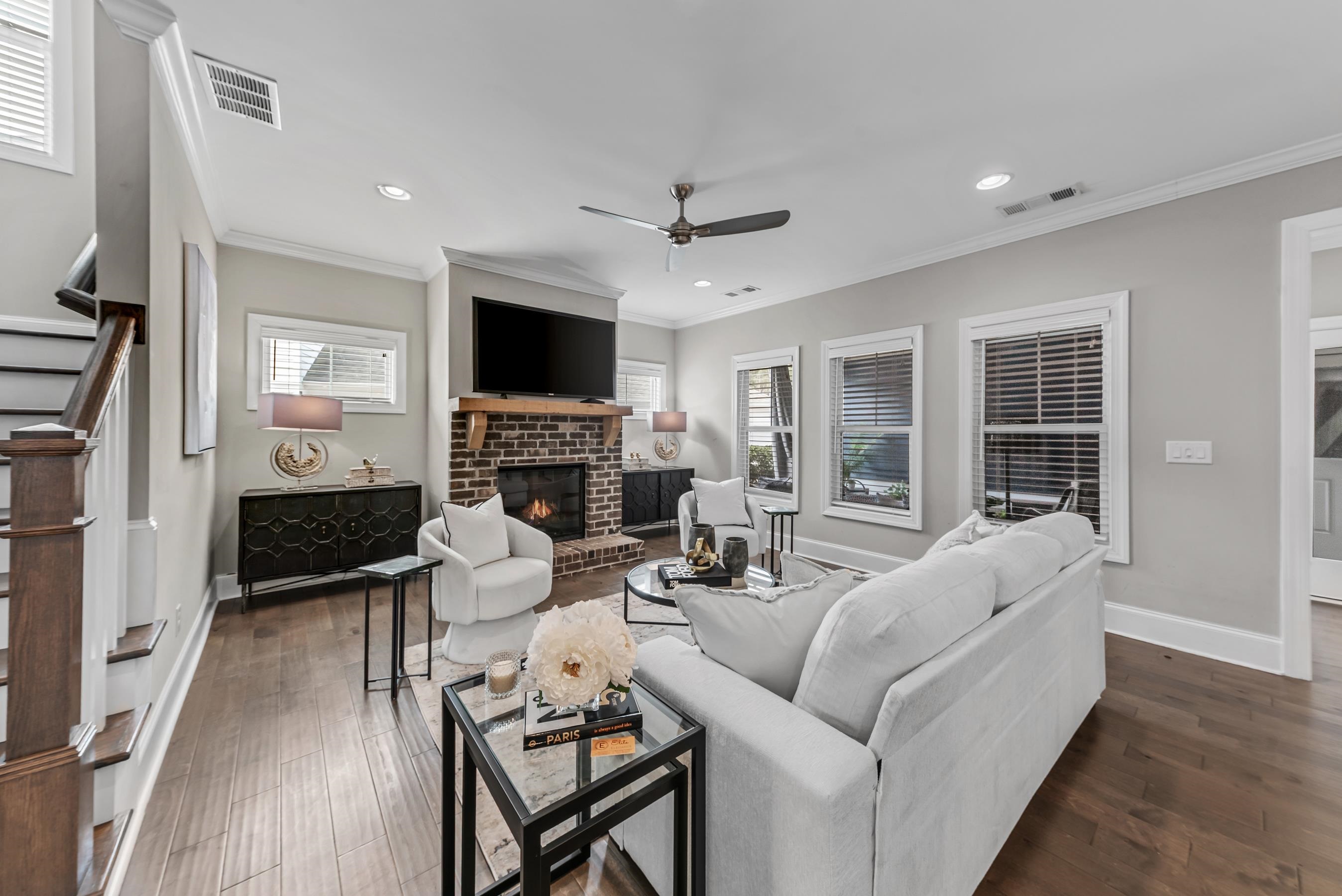 1021 SADDLERS WAY