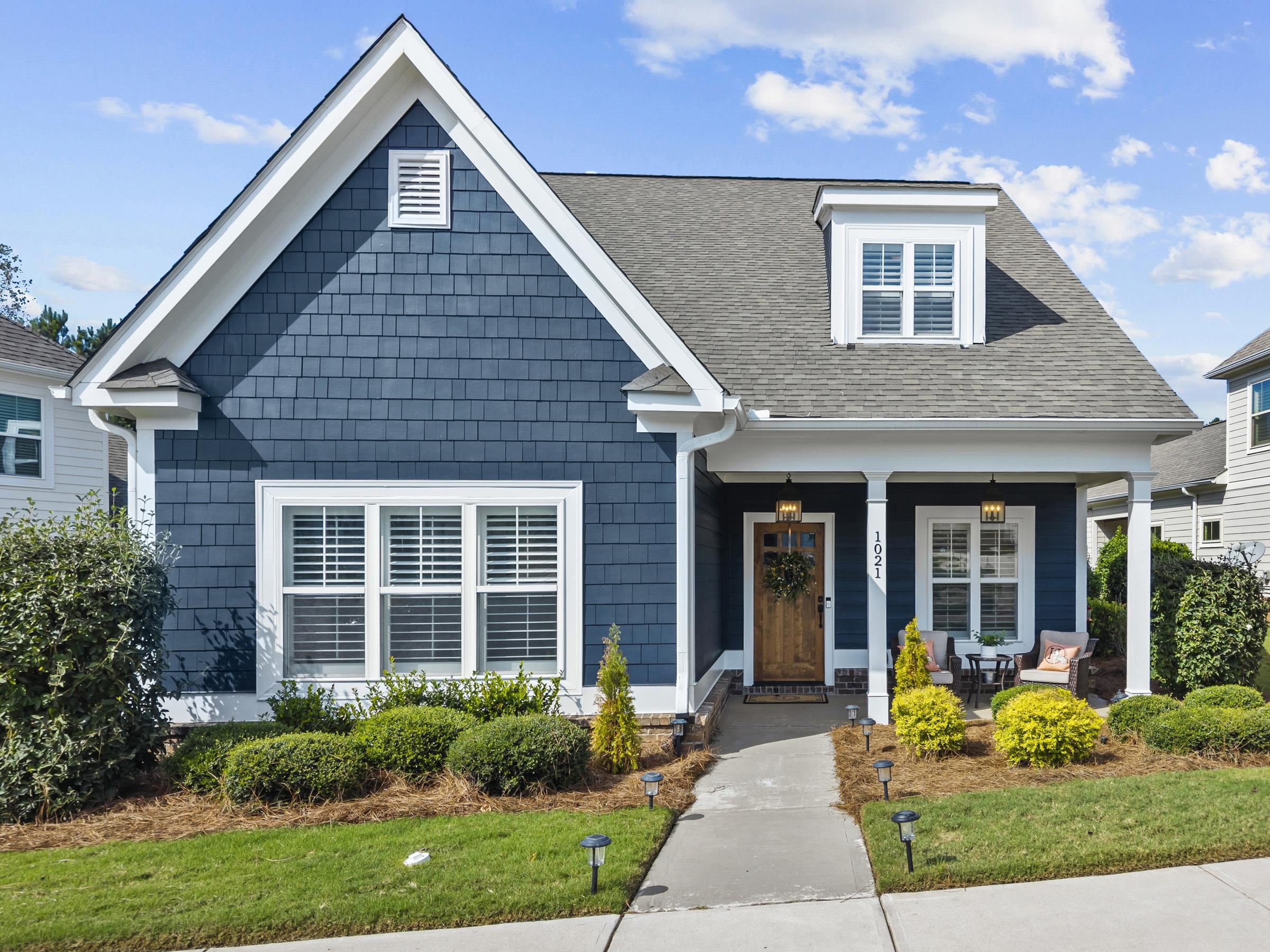 1021 SADDLERS WAY