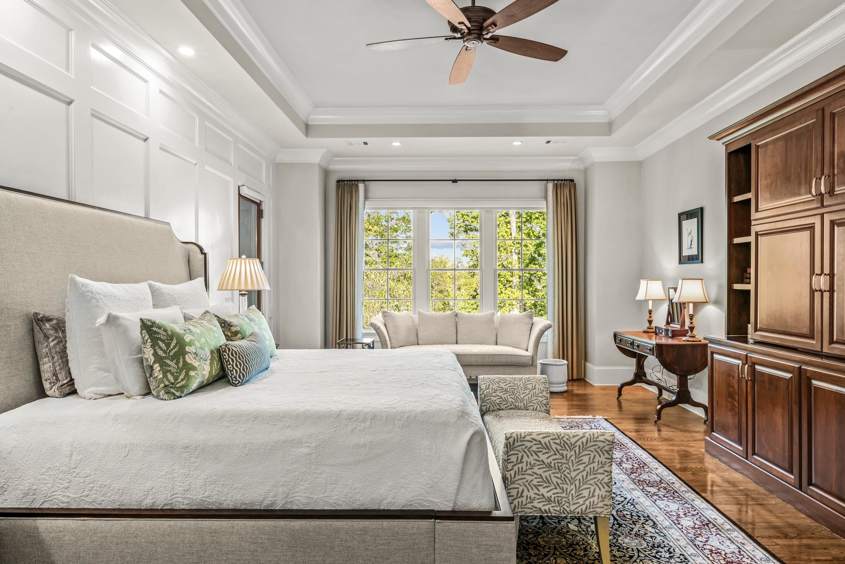 2030 LINGER LONGER DRIVE