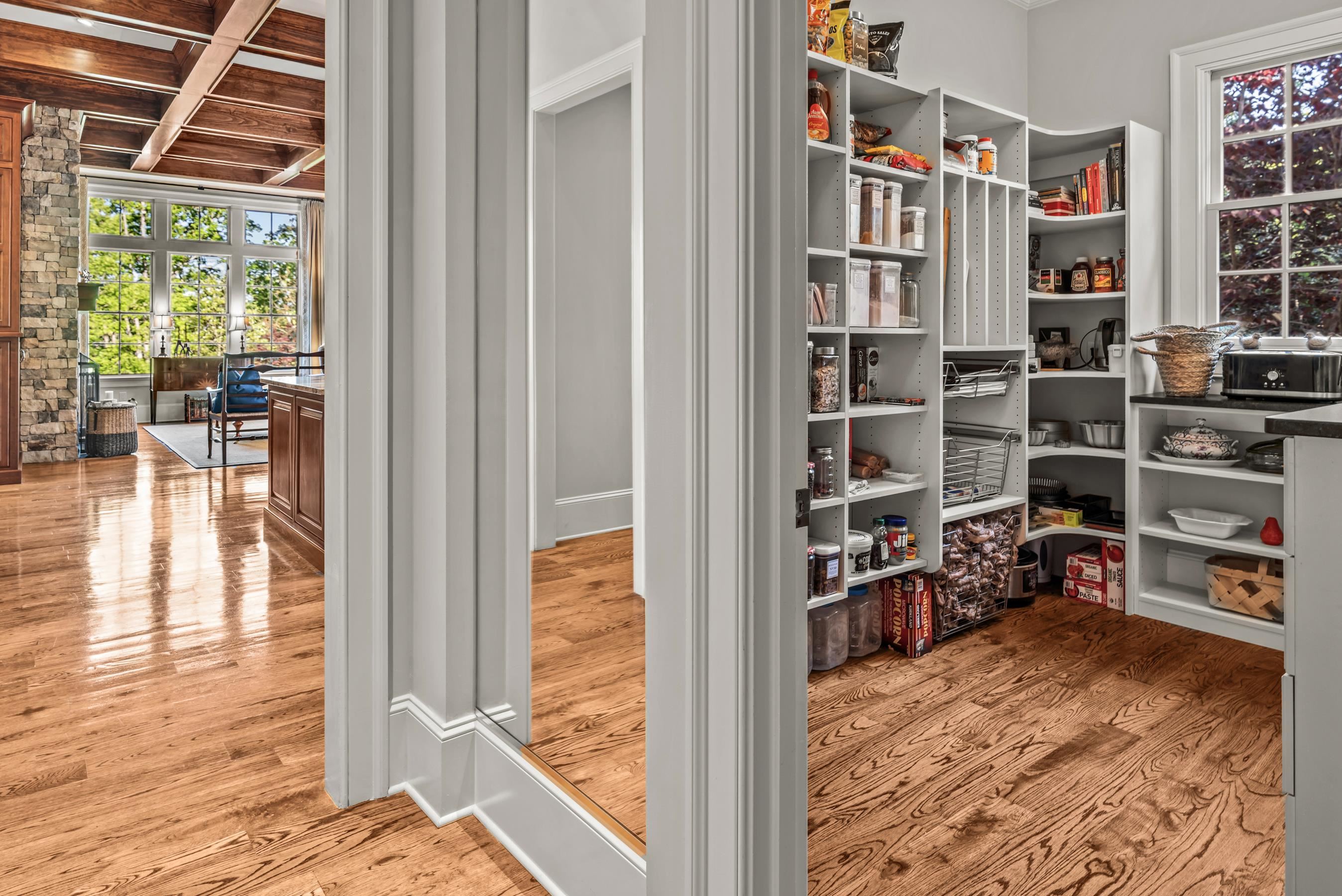 2030 LINGER LONGER DRIVE