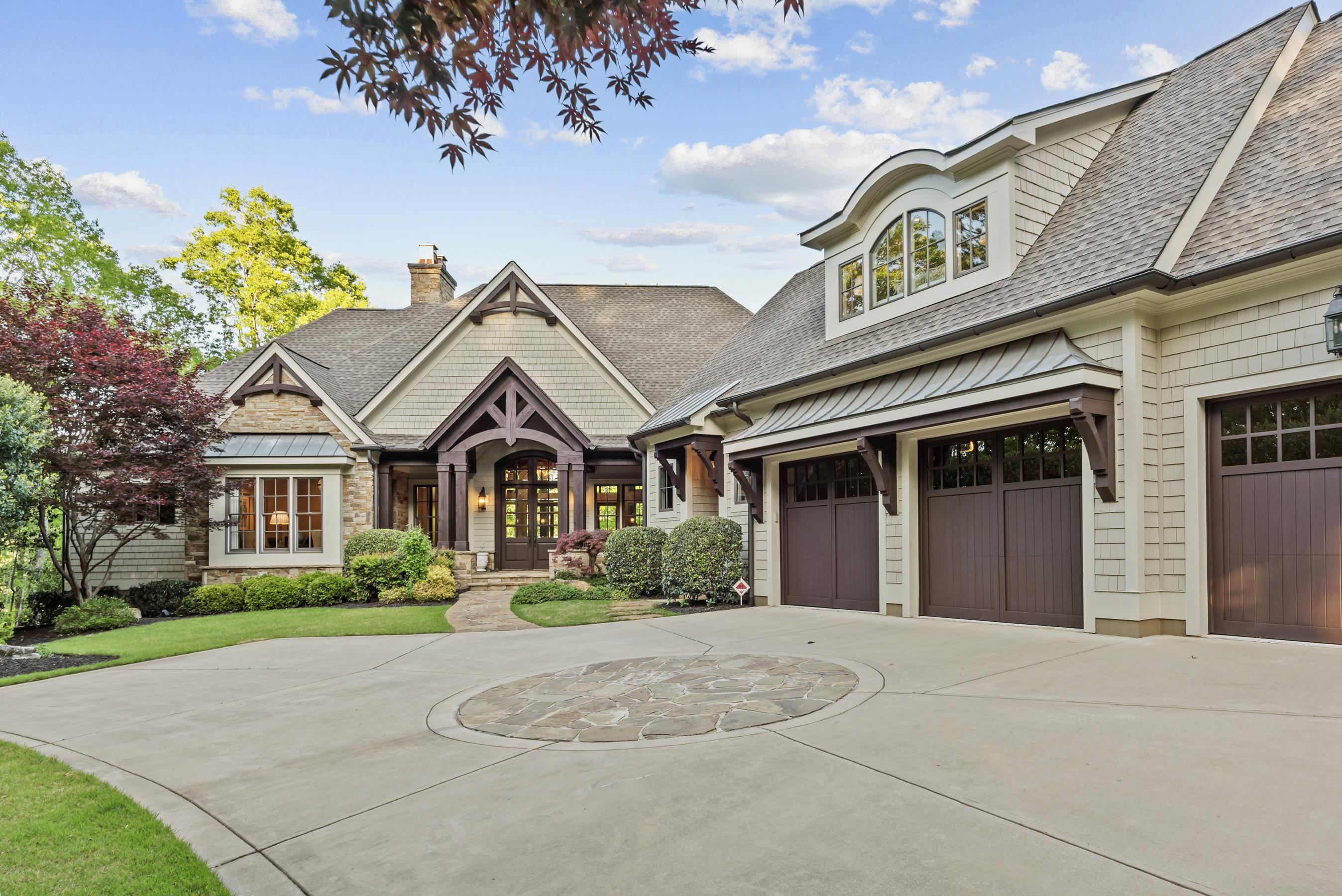 2030 LINGER LONGER DRIVE