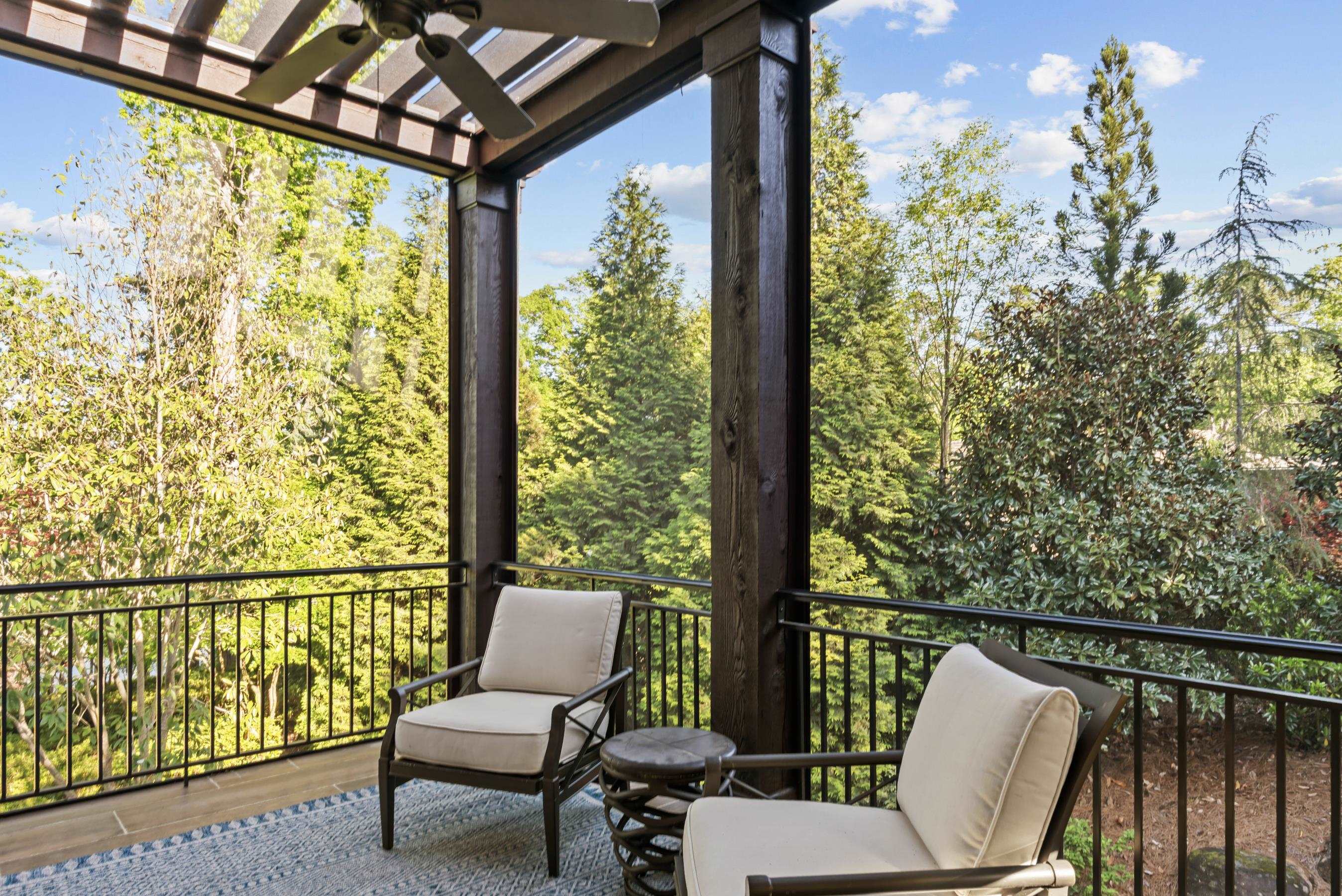 2030 LINGER LONGER DRIVE