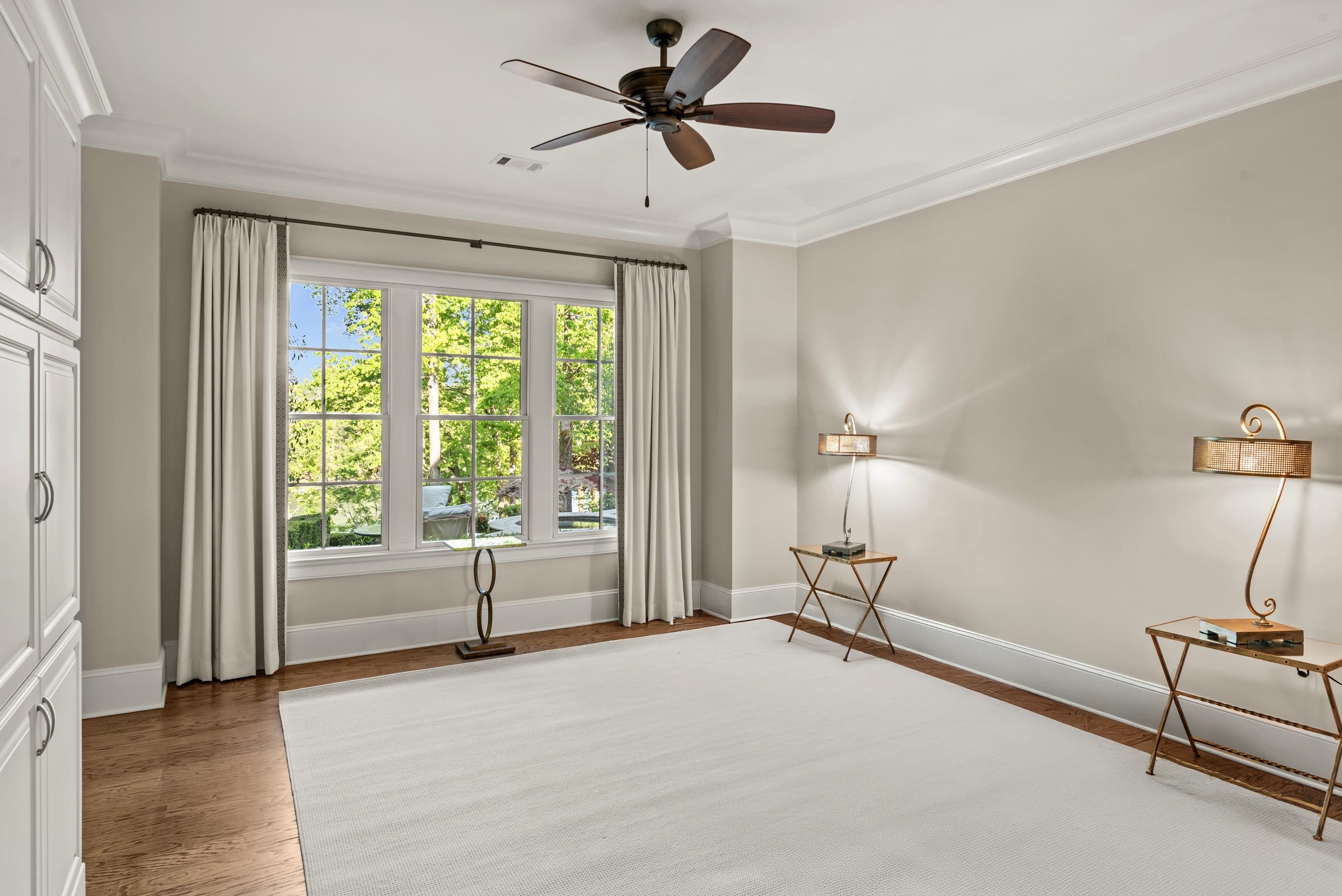 2030 LINGER LONGER DRIVE