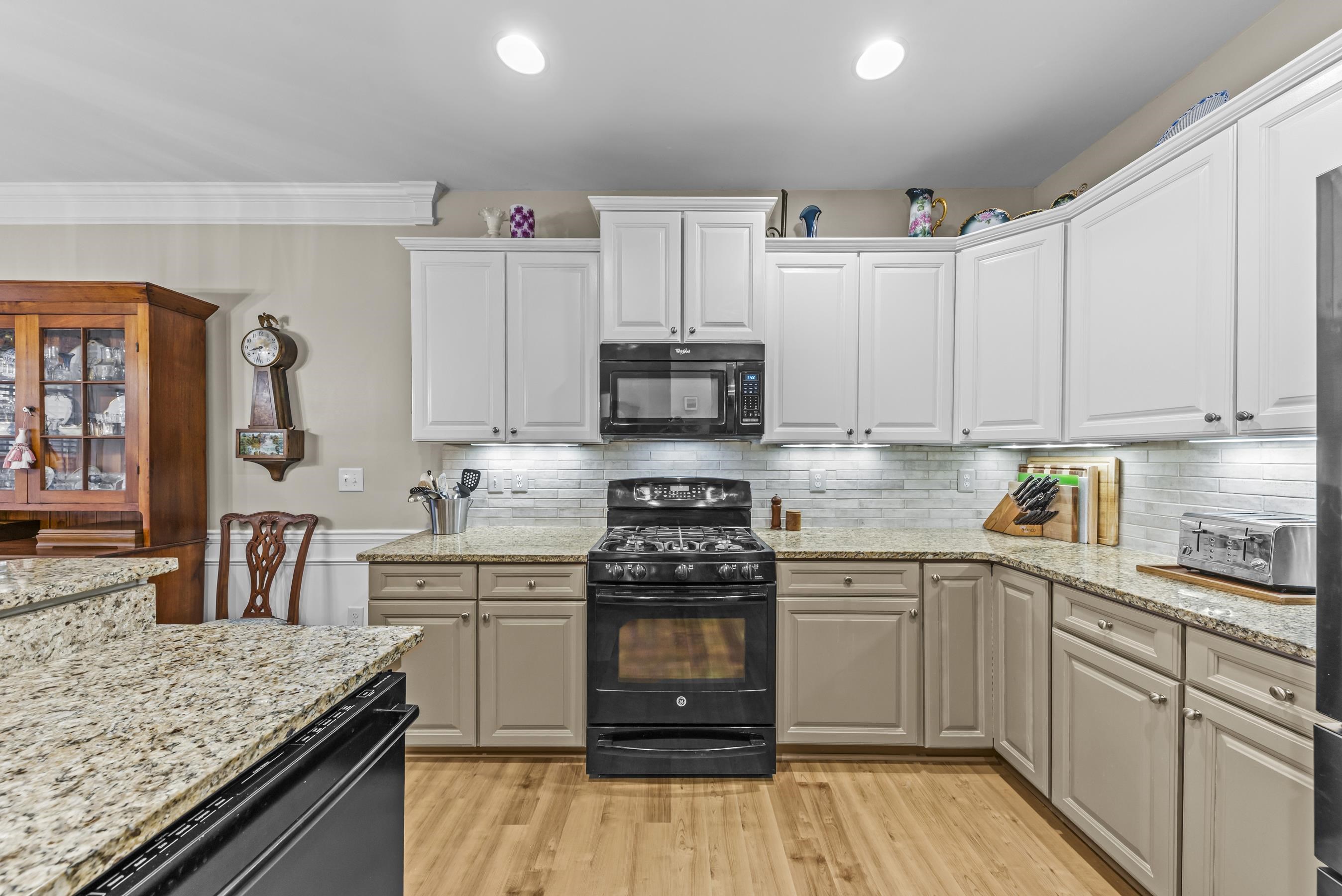 1060 ASKEW STATION BEND