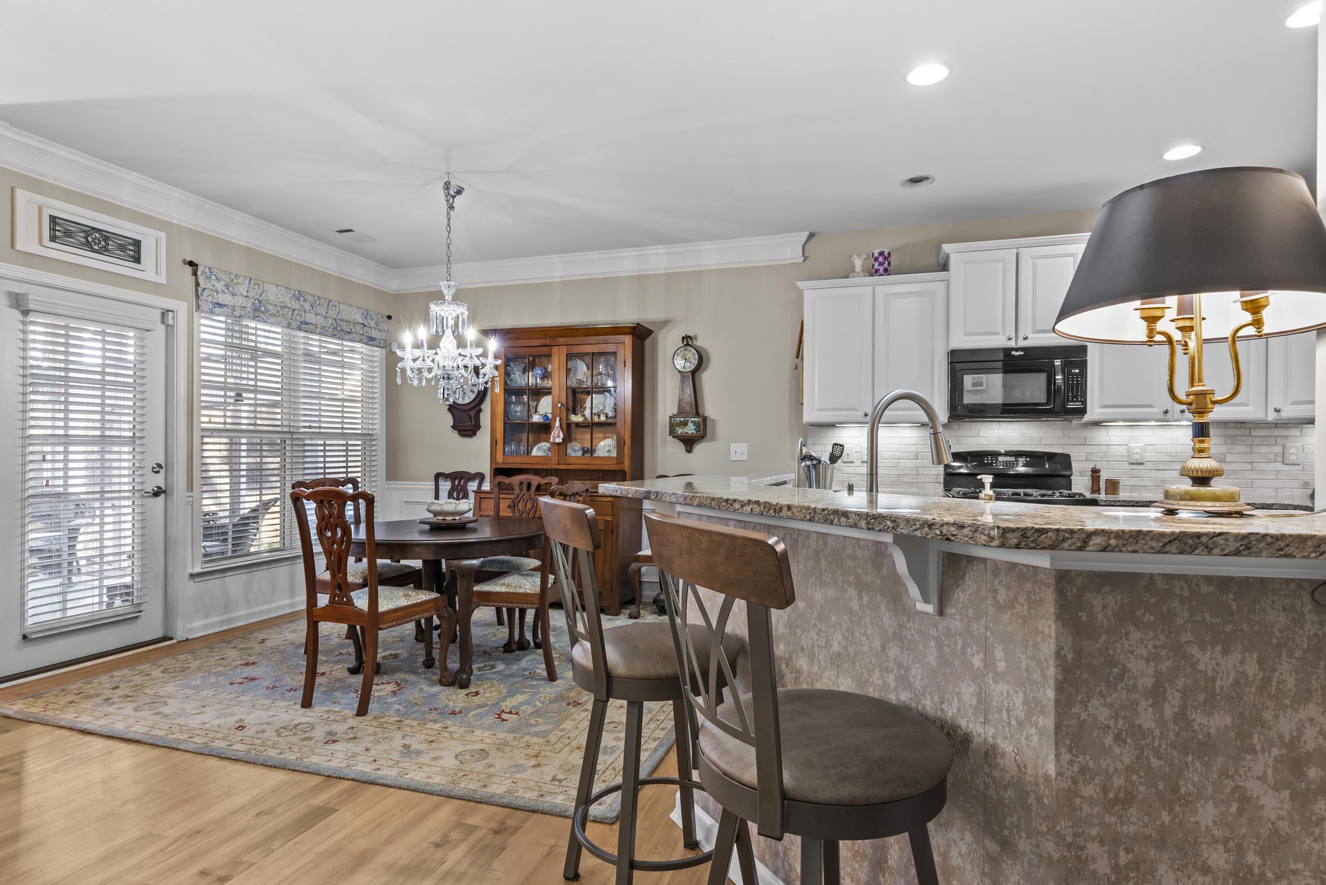 1060 ASKEW STATION BEND