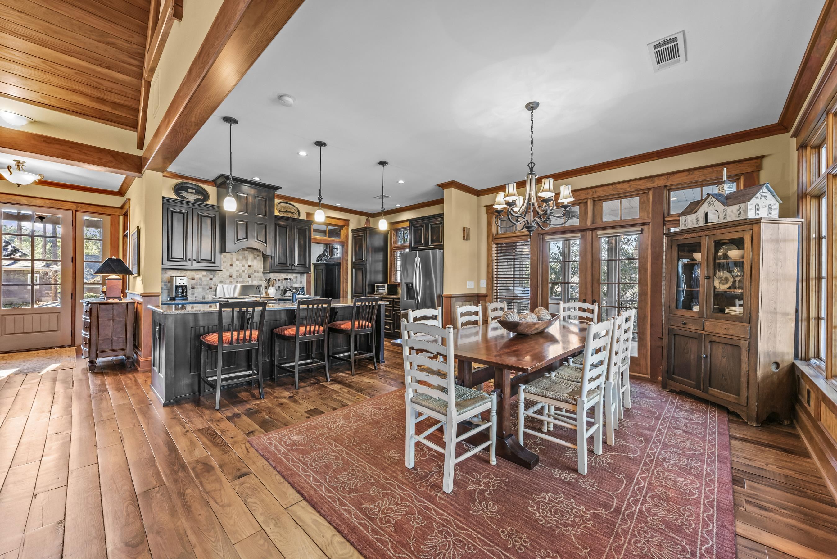 1230 COTTAGE LANE EAST