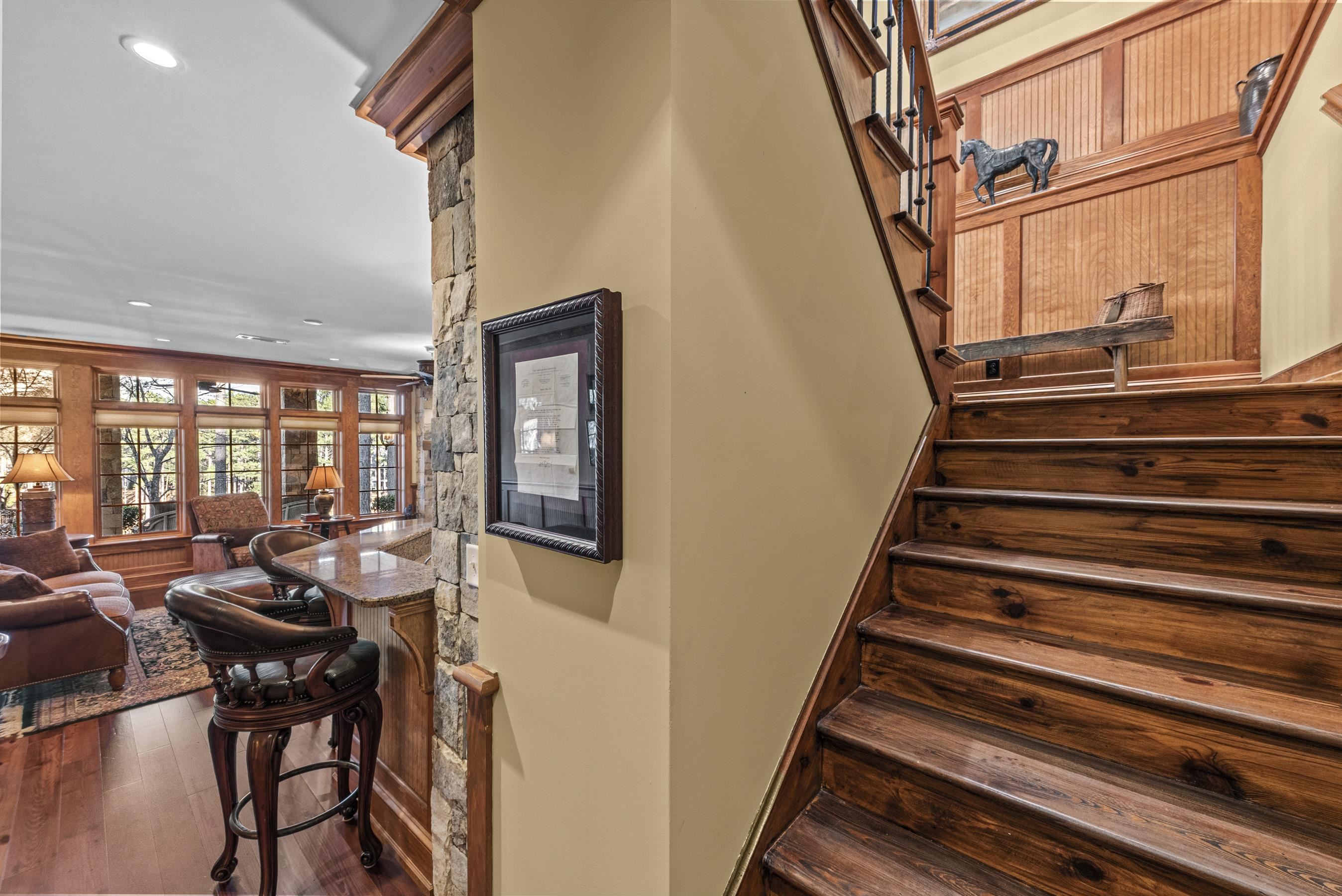 1230 COTTAGE LANE EAST