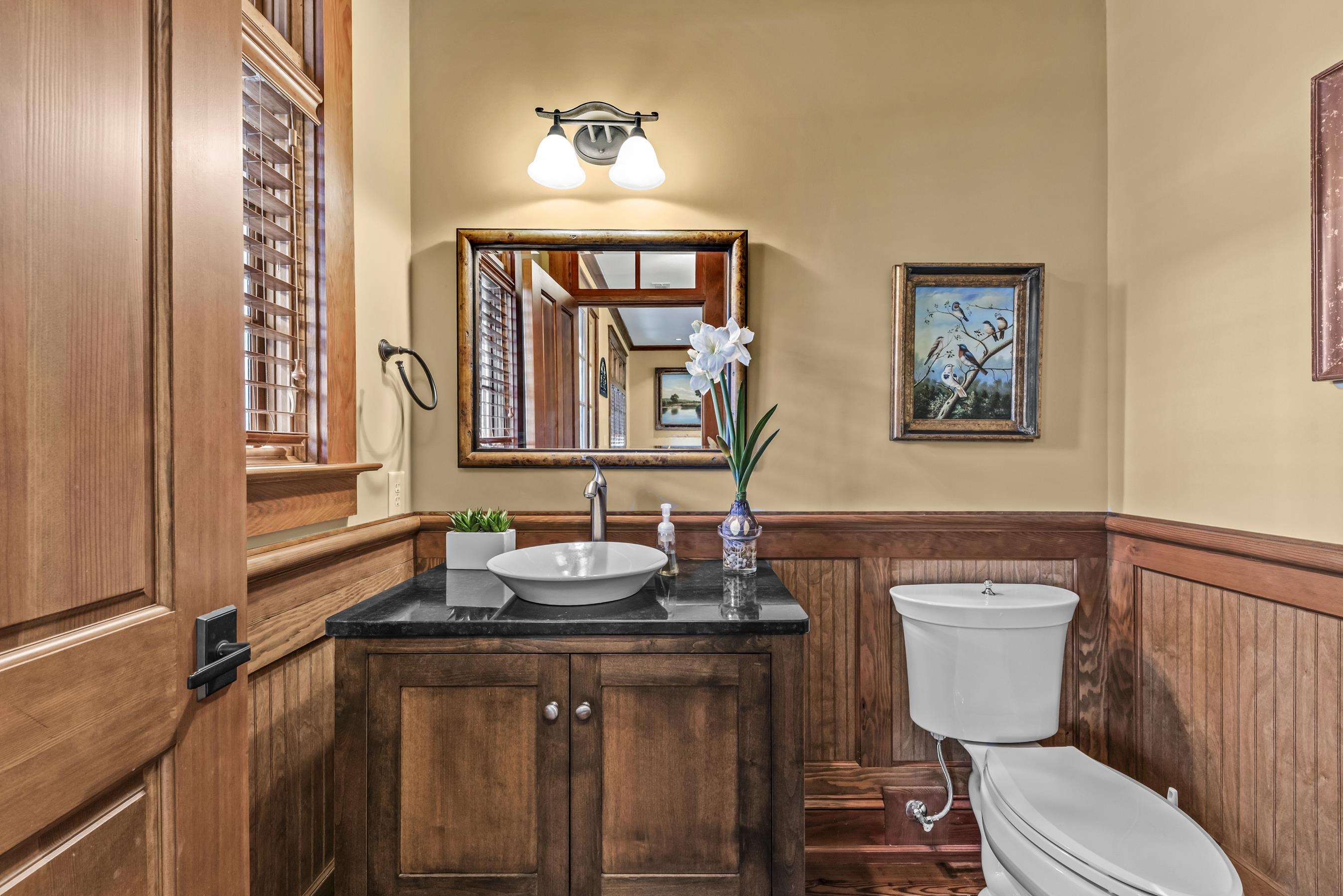 1230 COTTAGE LANE EAST