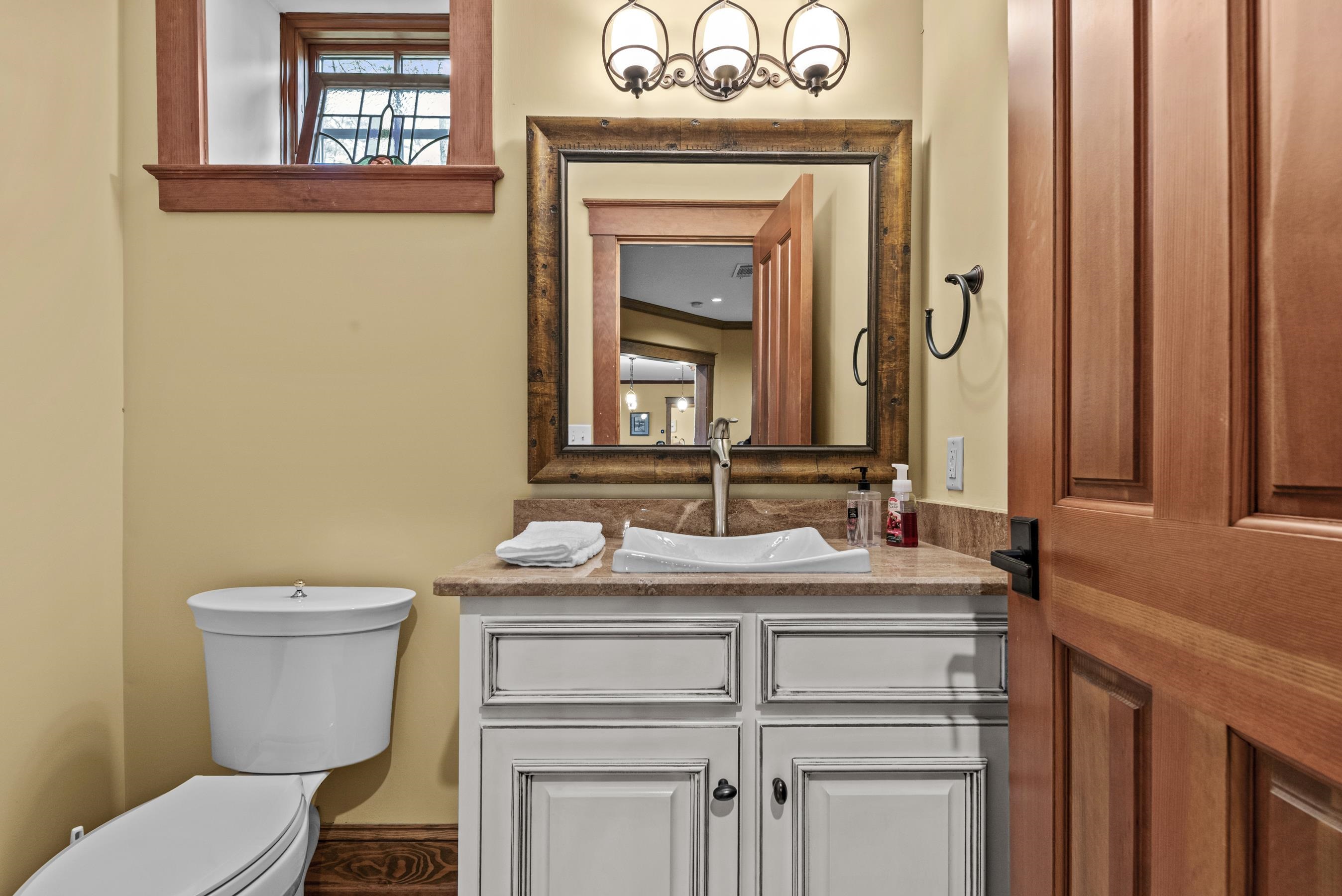 1230 COTTAGE LANE EAST