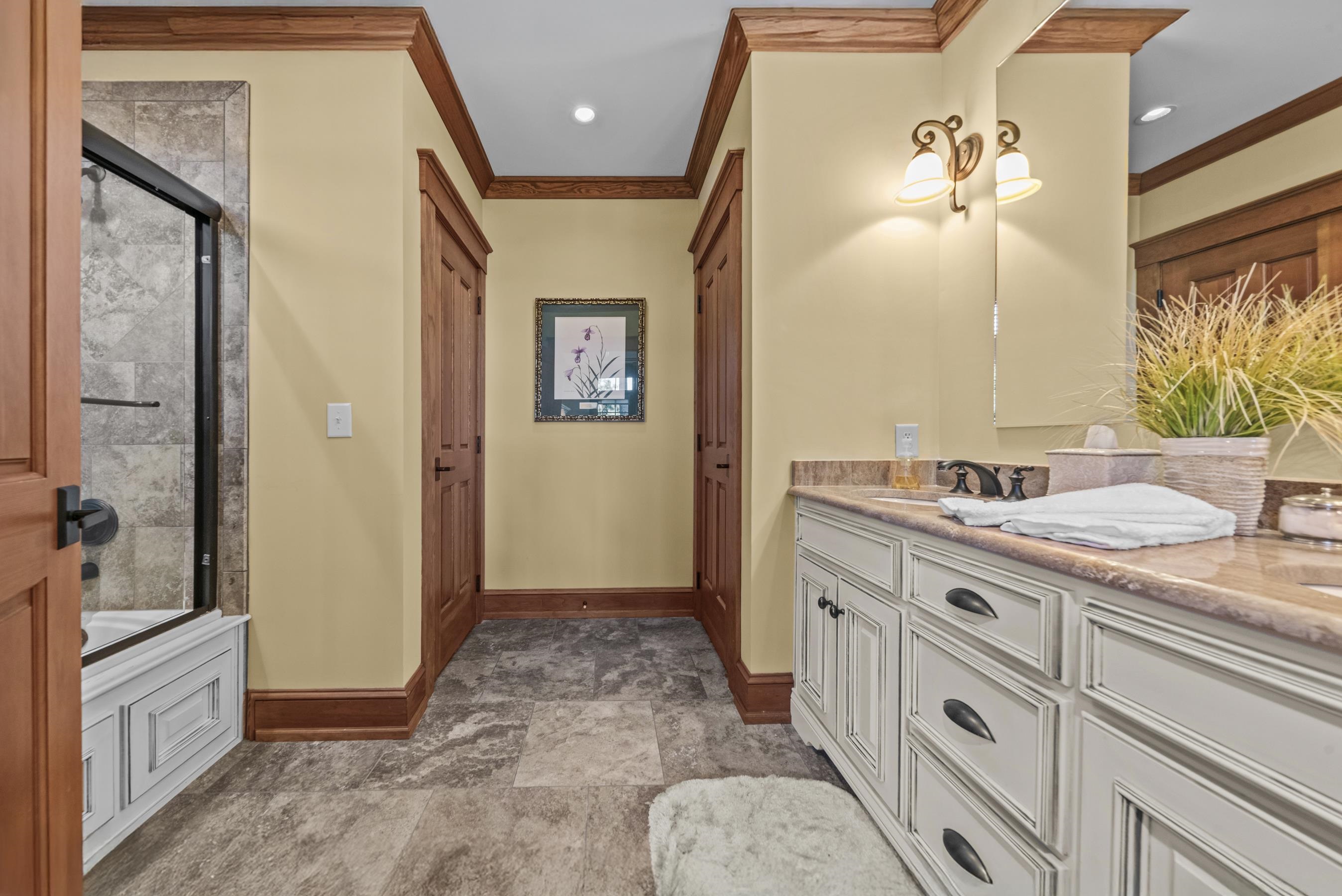 1230 COTTAGE LANE EAST