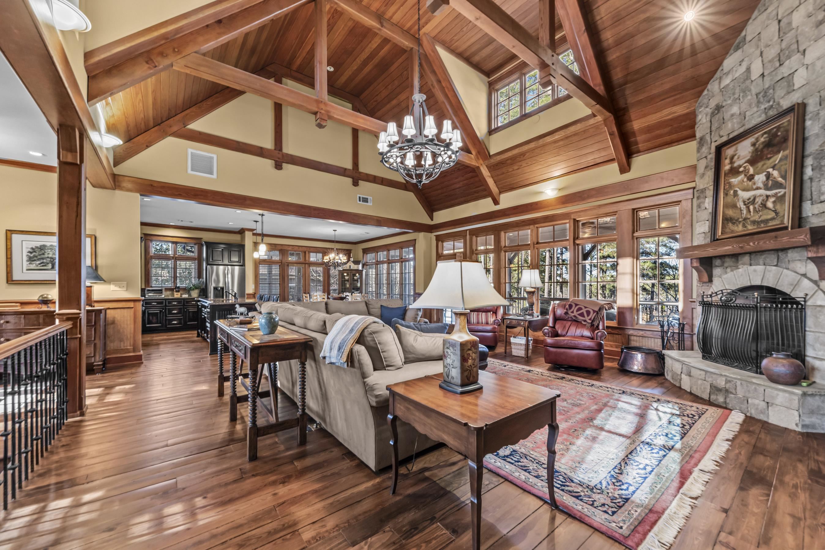 1230 COTTAGE LANE EAST