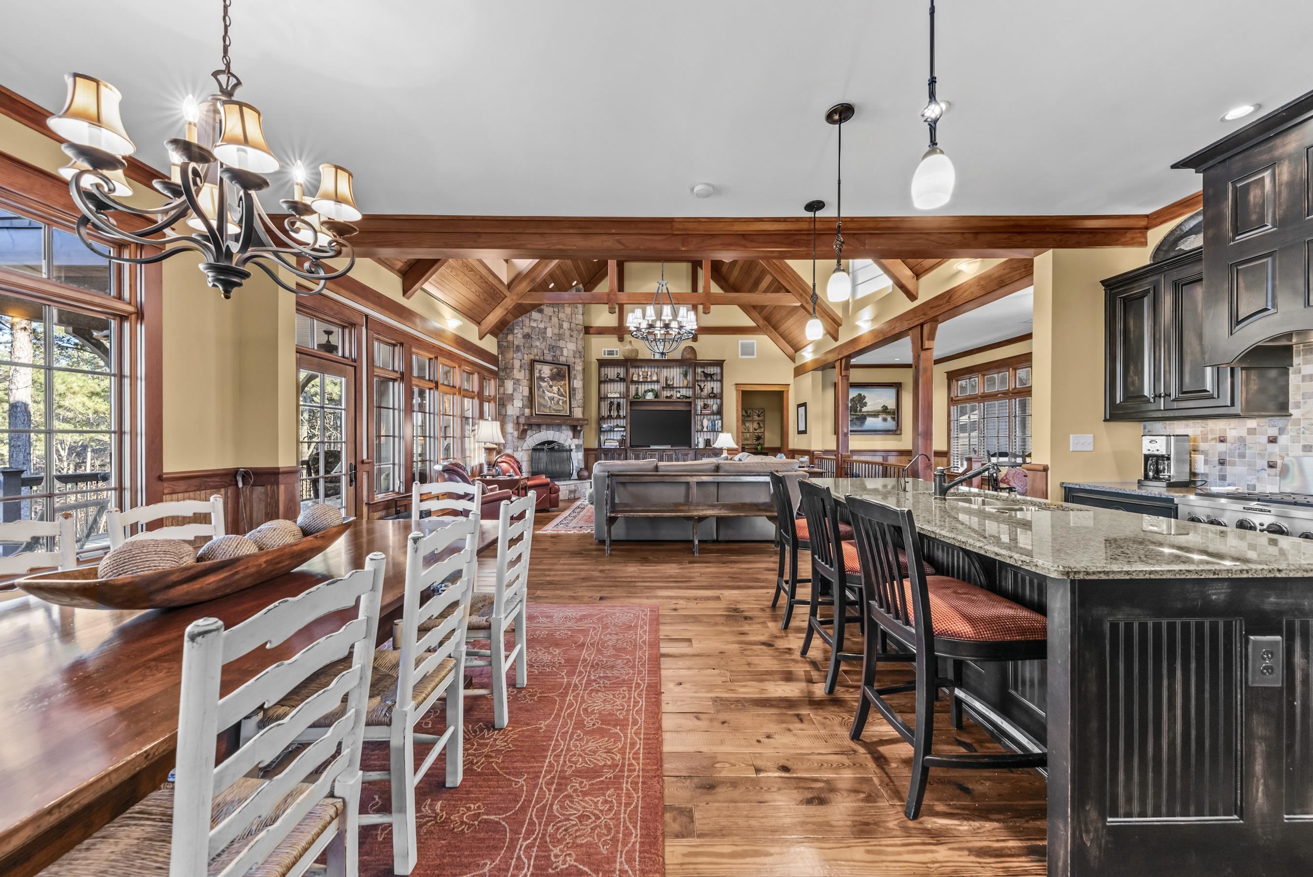 1230 COTTAGE LANE EAST