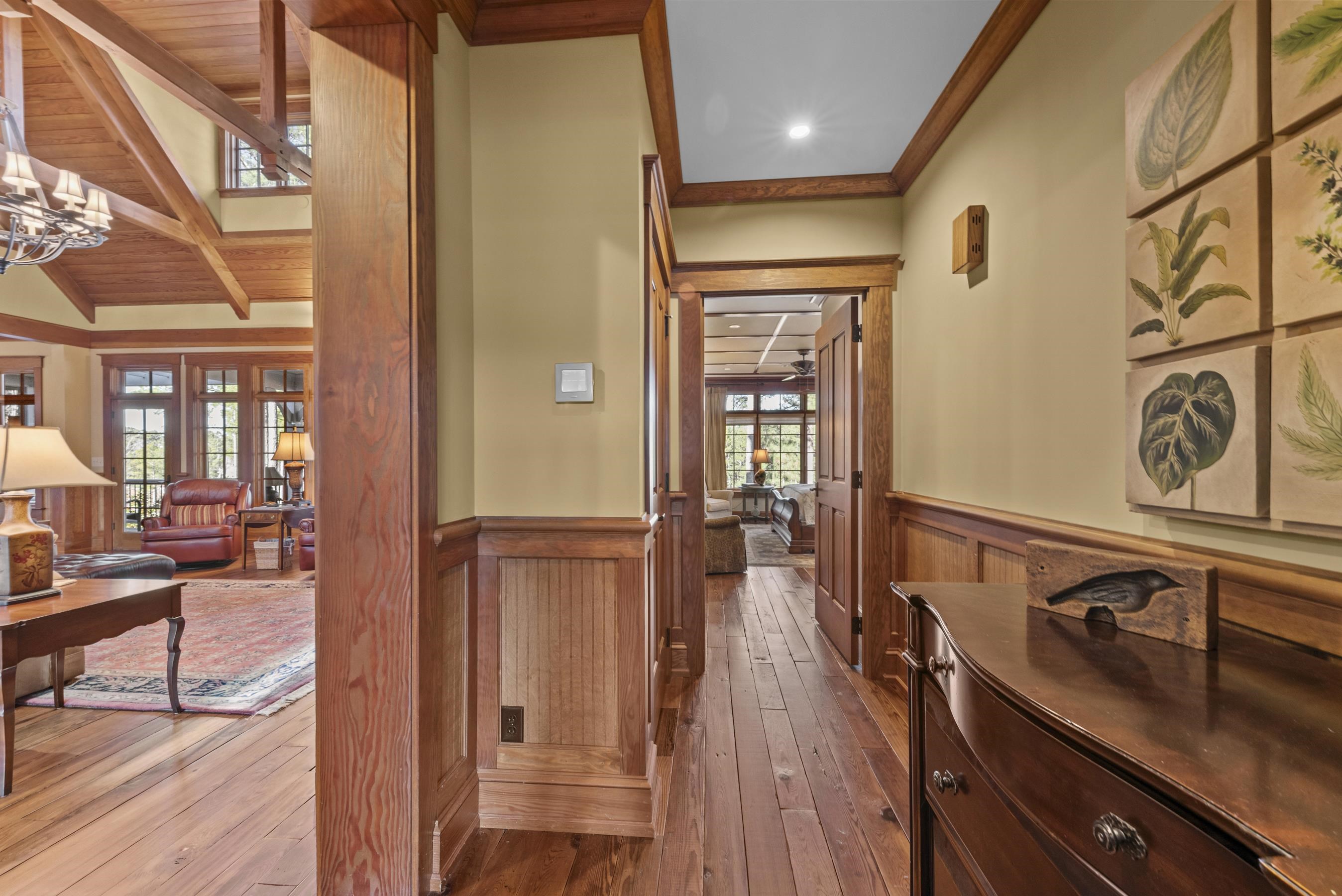 1230 COTTAGE LANE EAST