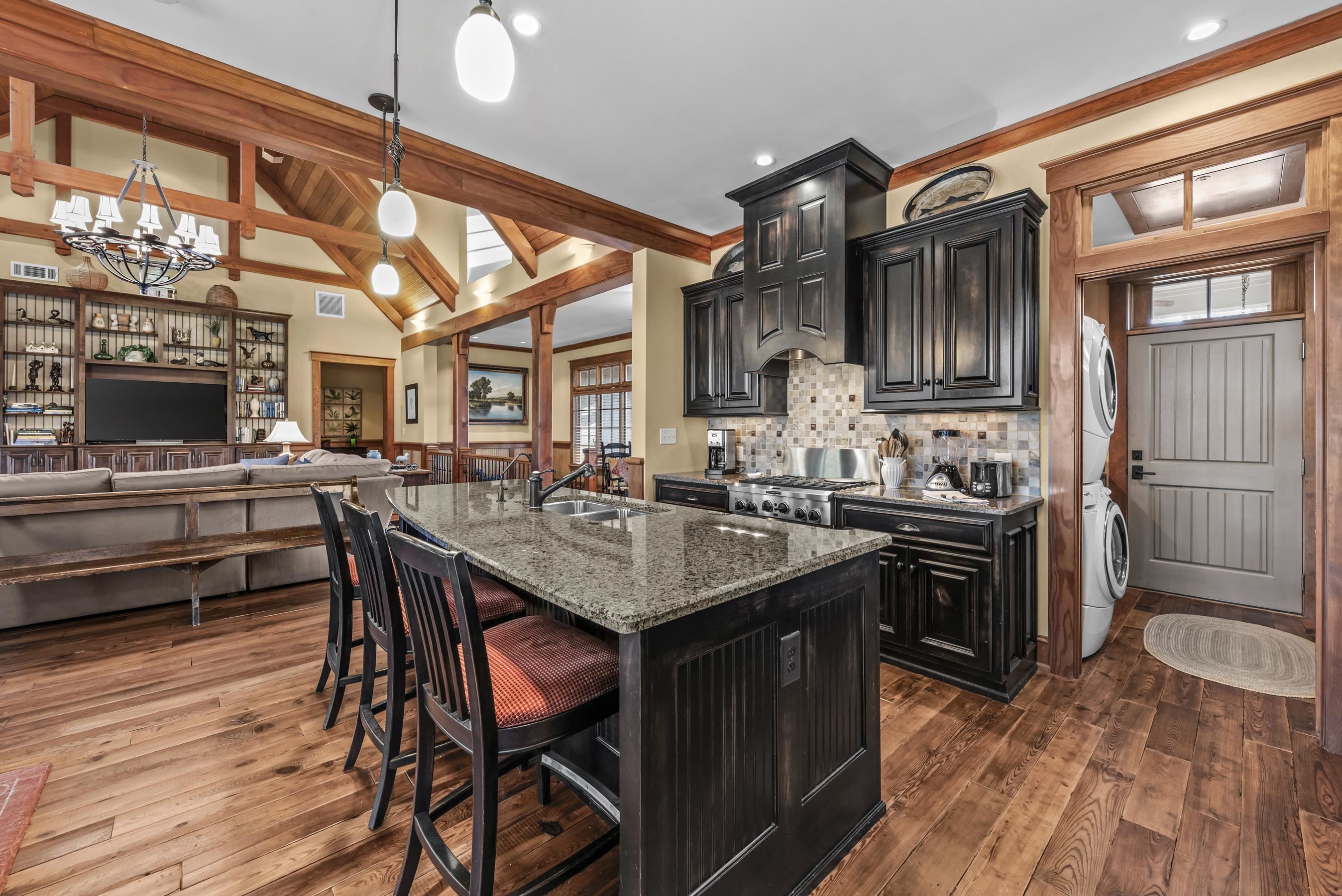 1230 COTTAGE LANE EAST