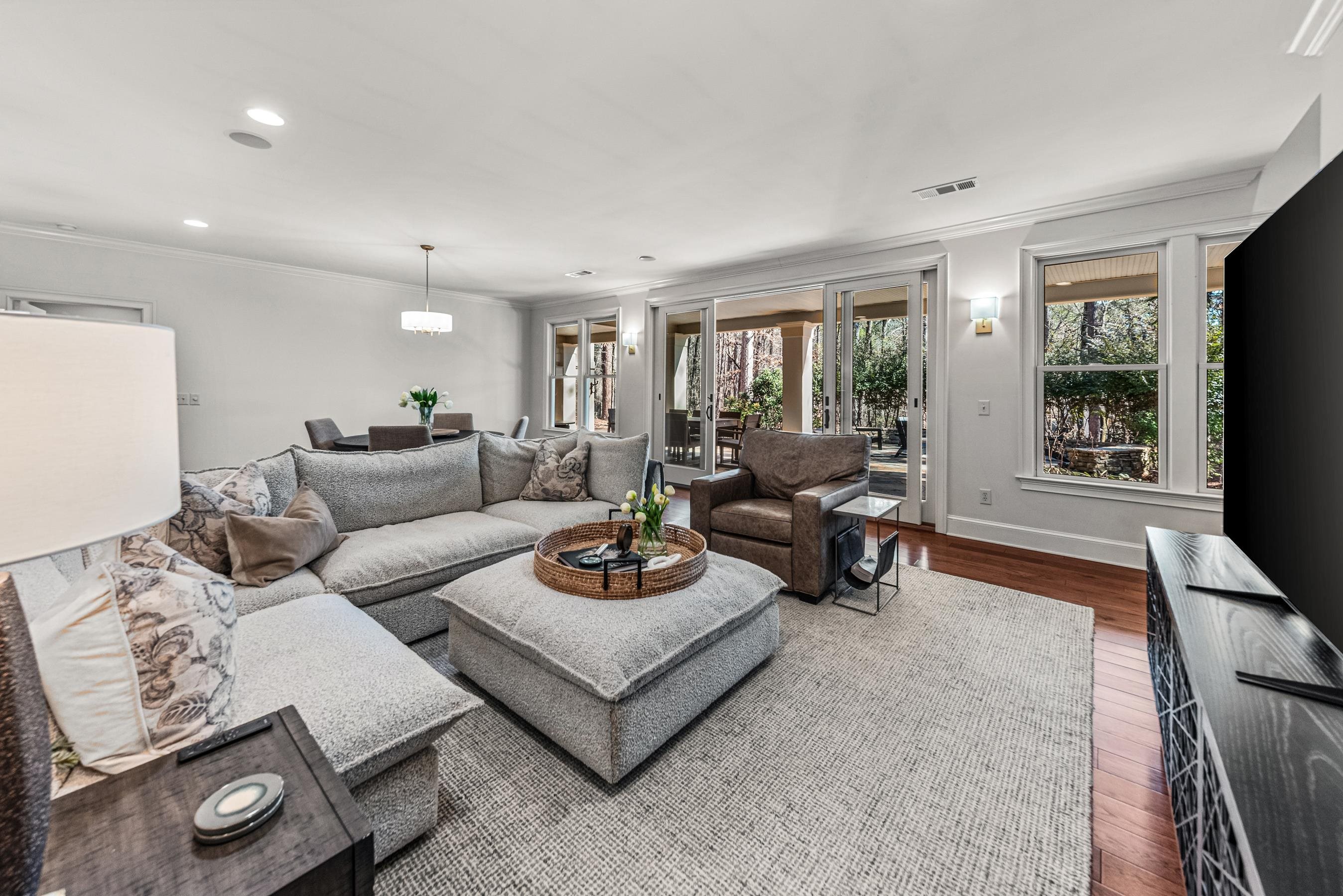 1020 LIBERTY BLUFF LANE