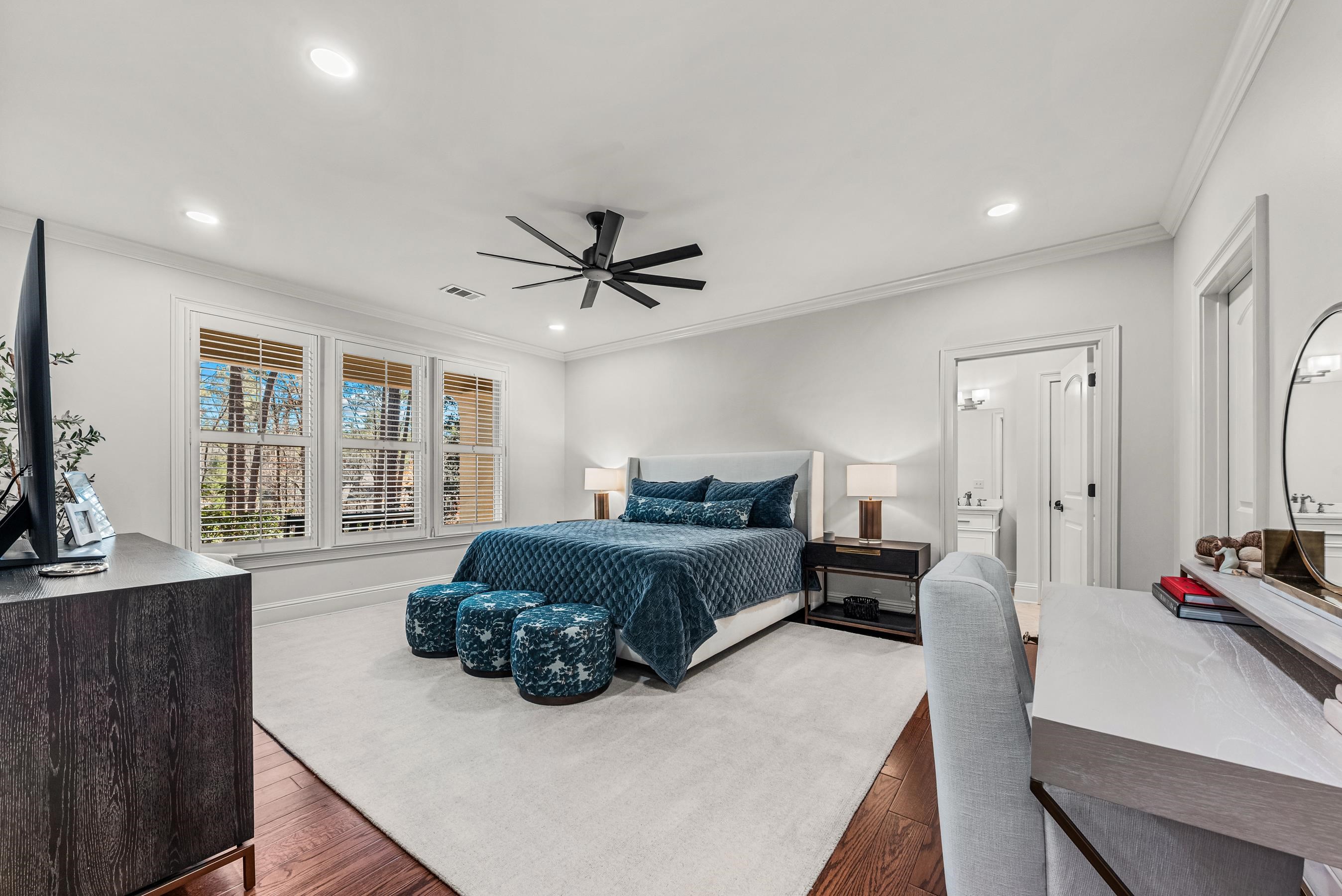 1020 LIBERTY BLUFF LANE