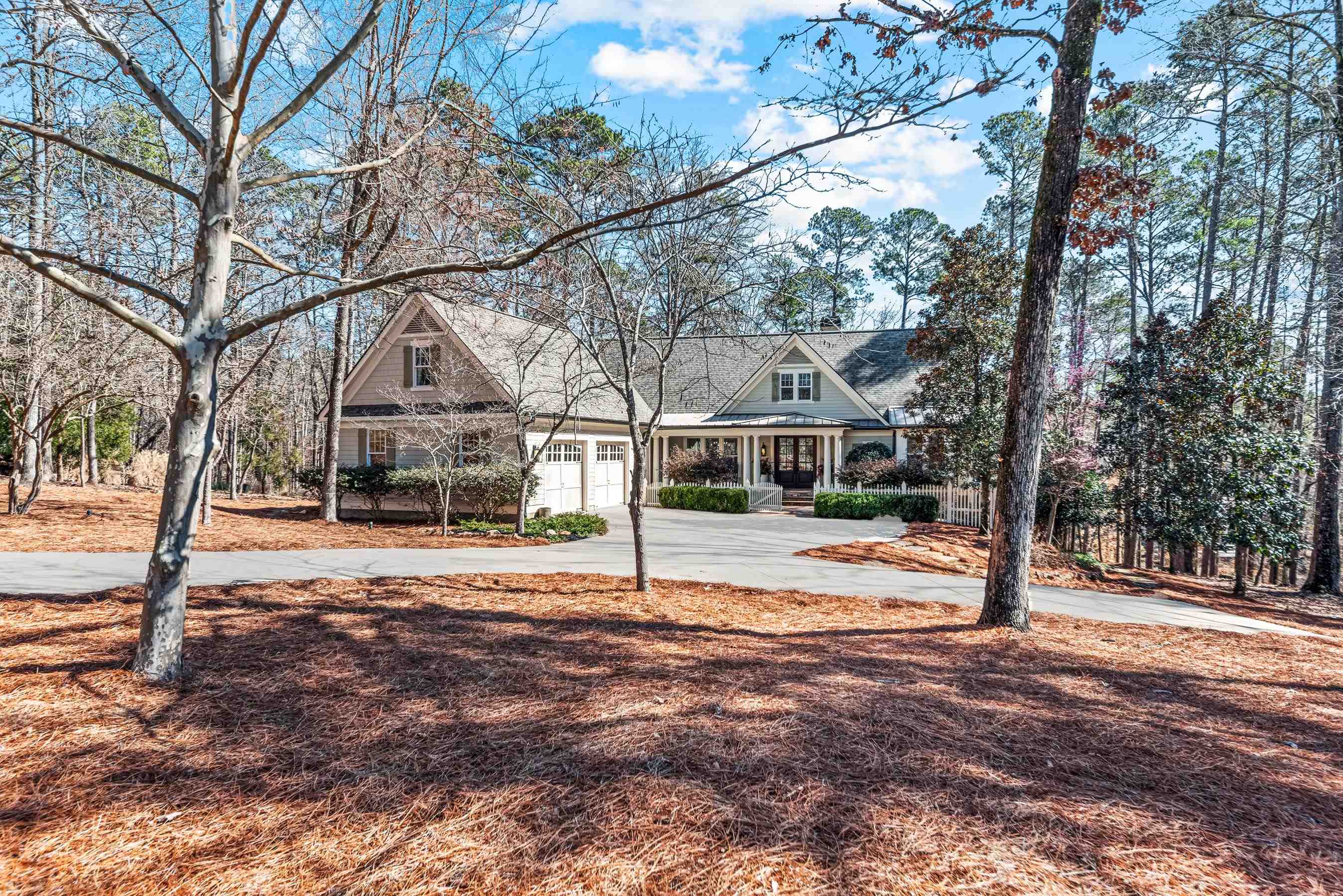 1020 LIBERTY BLUFF LANE