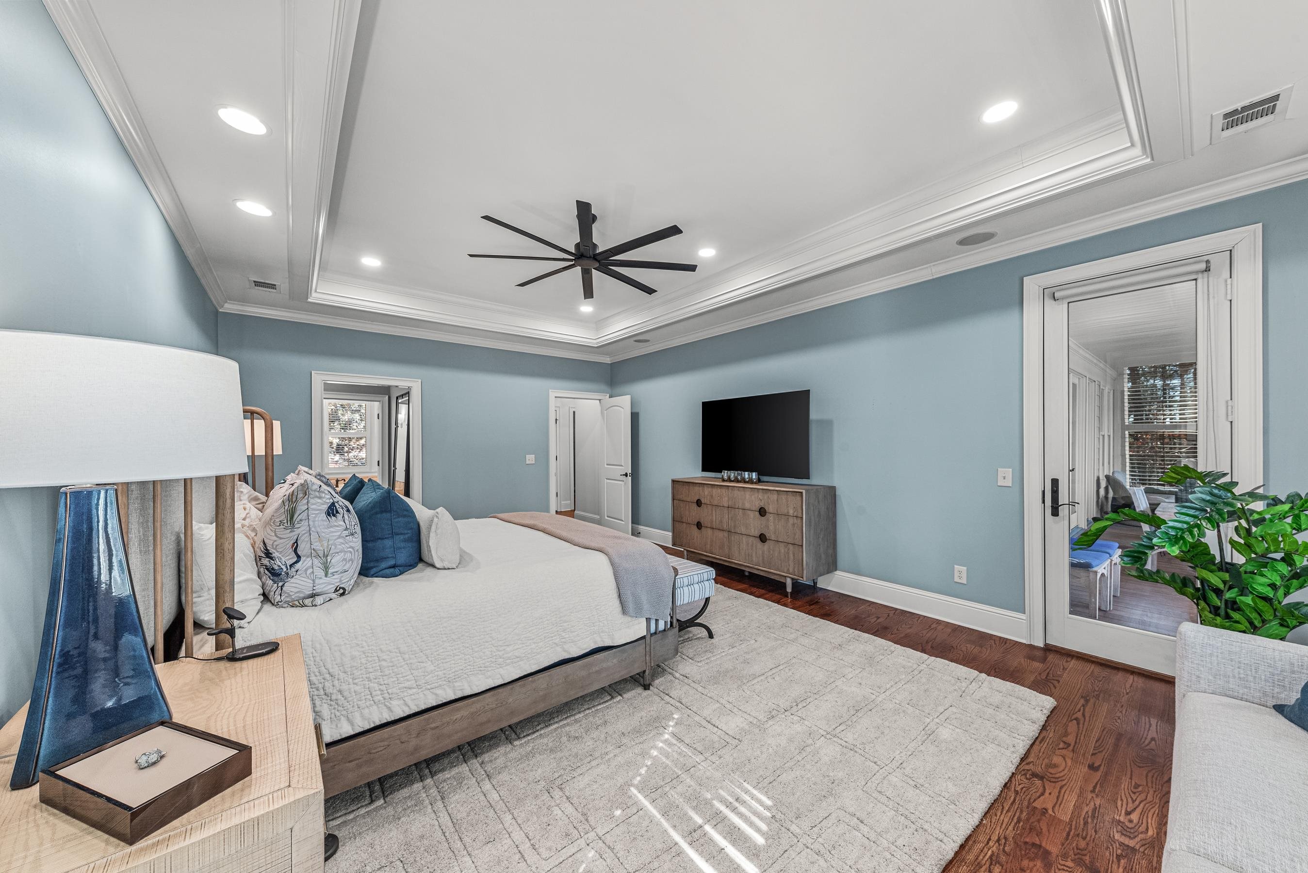 1020 LIBERTY BLUFF LANE