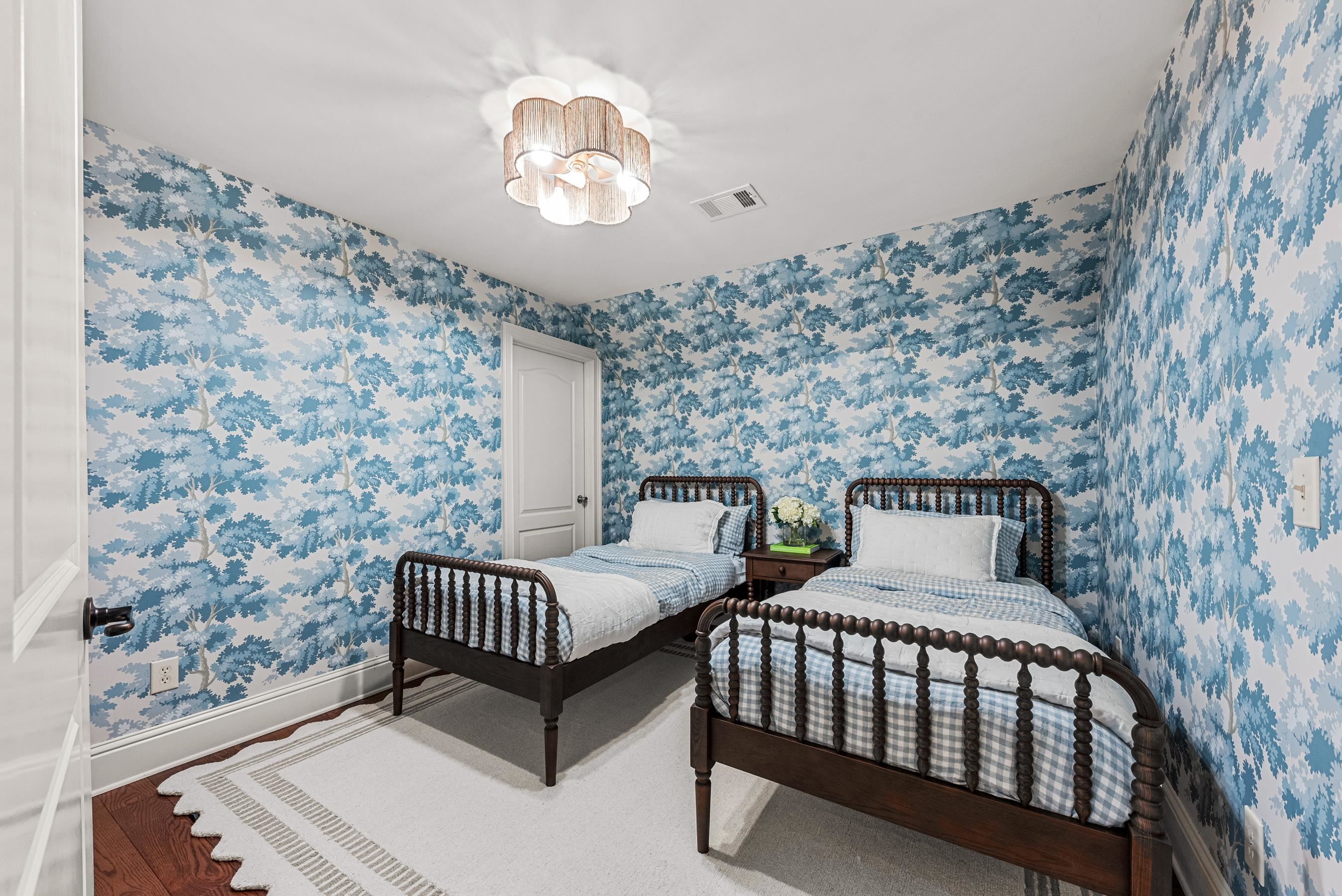 1020 LIBERTY BLUFF LANE