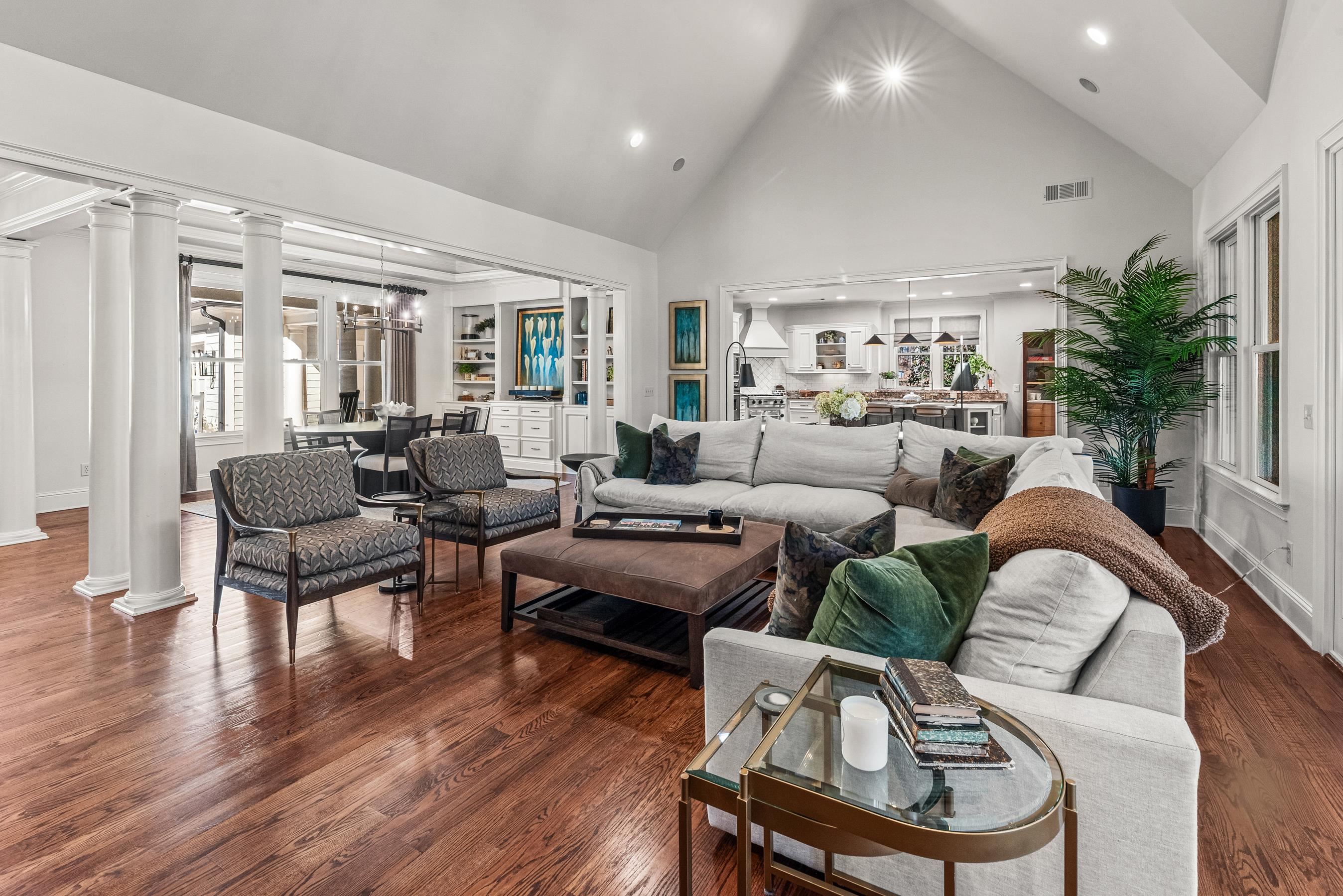 1020 LIBERTY BLUFF LANE