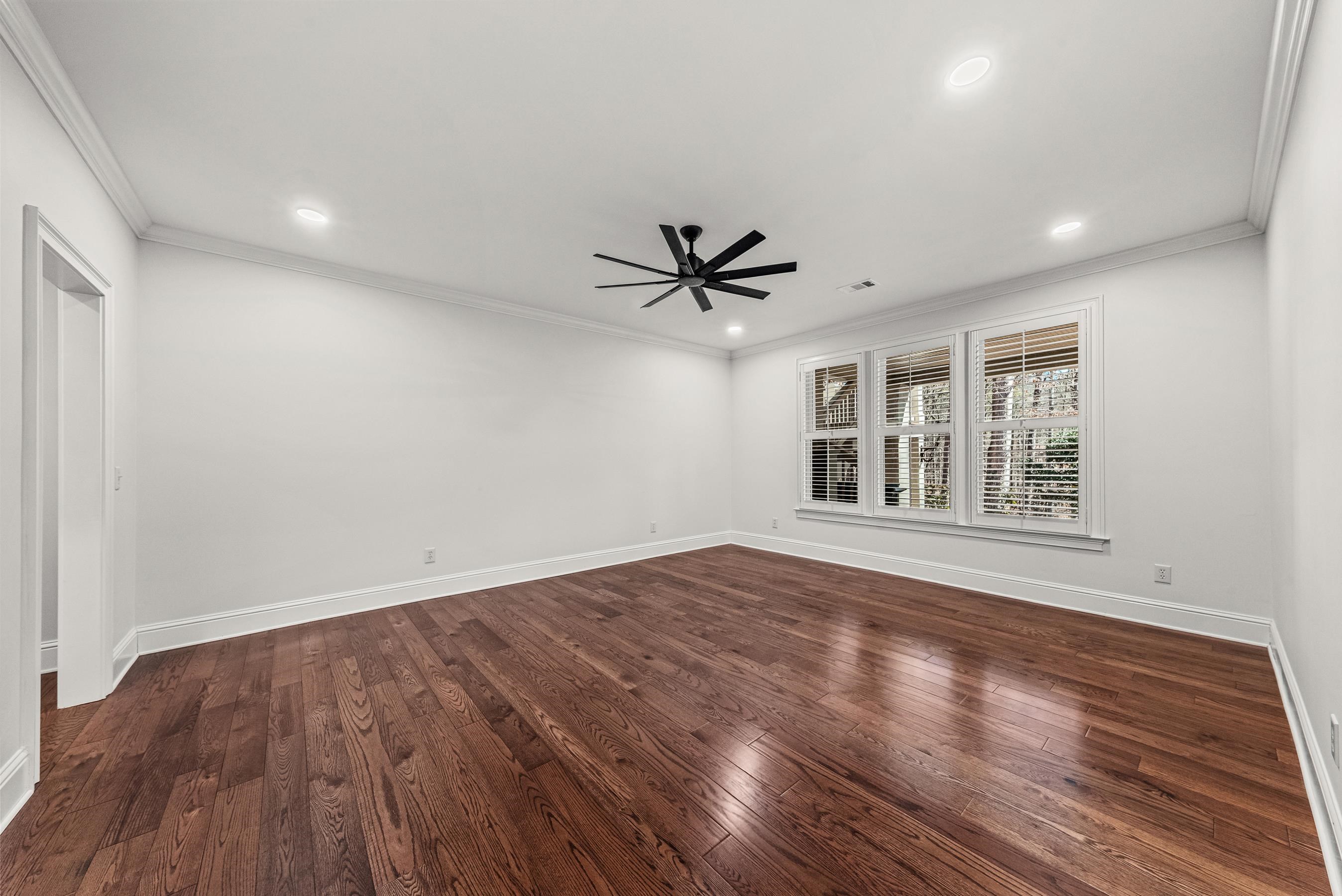 1020 LIBERTY BLUFF LANE