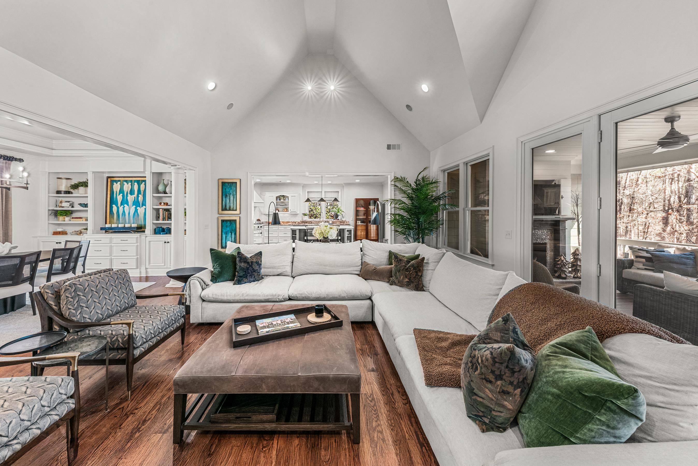 1020 LIBERTY BLUFF LANE