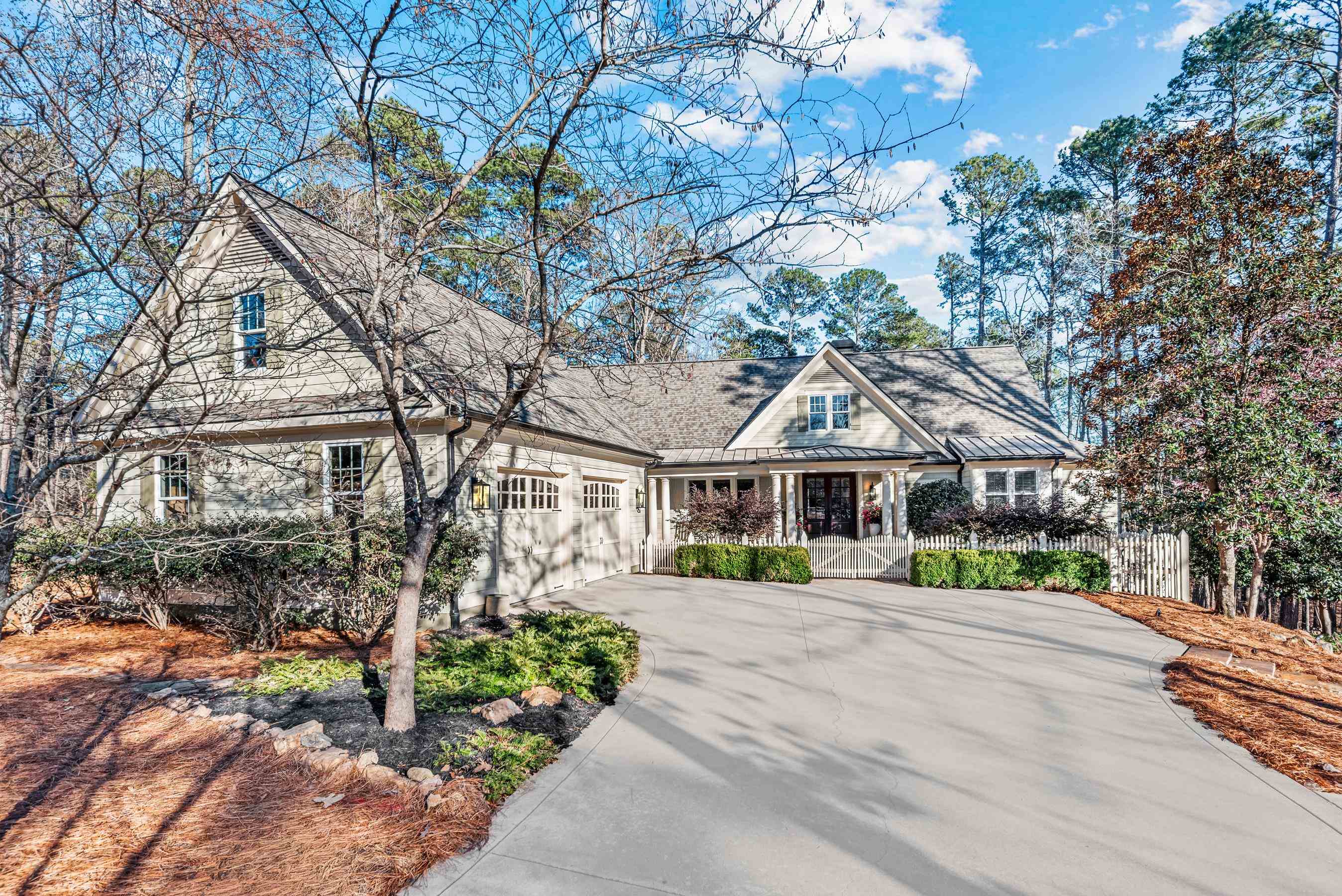 1020 LIBERTY BLUFF LANE