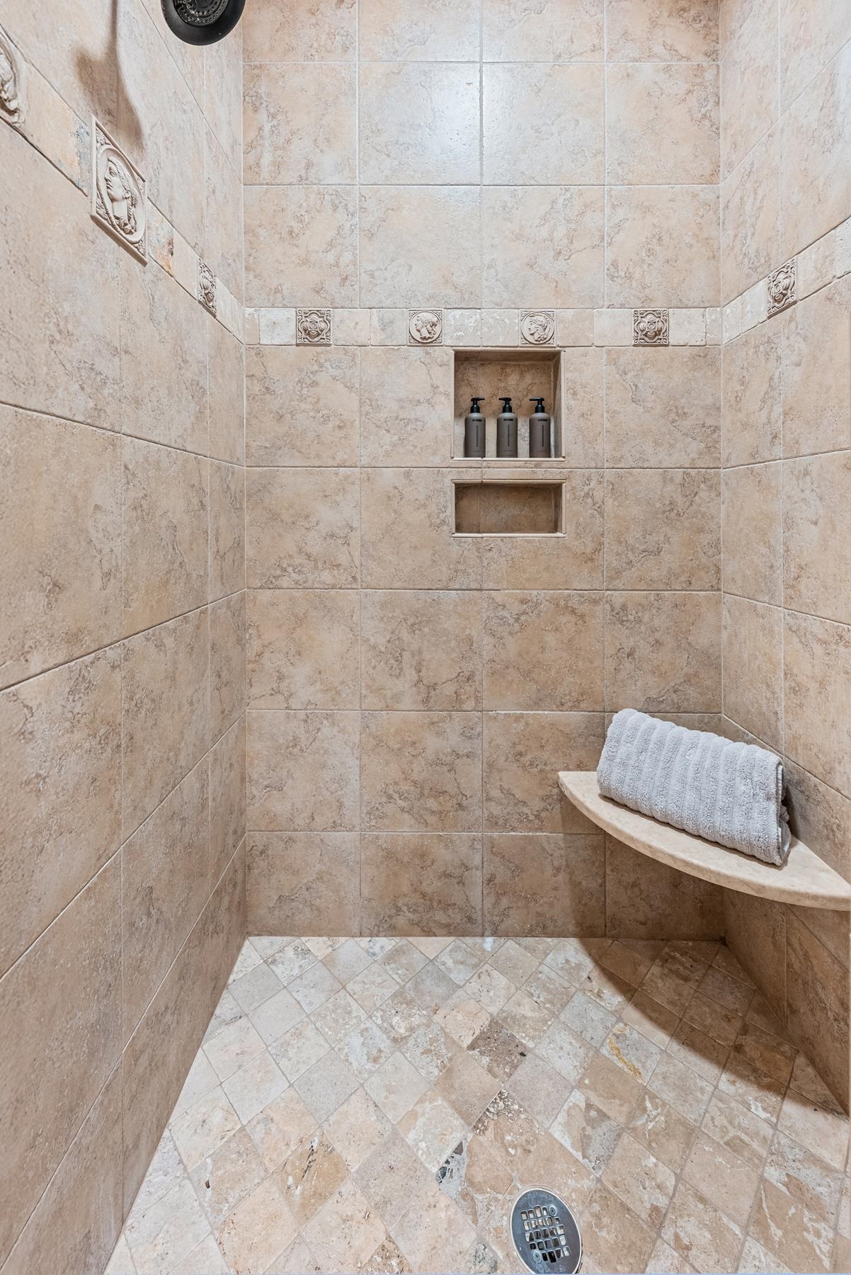 1020 LIBERTY BLUFF LANE