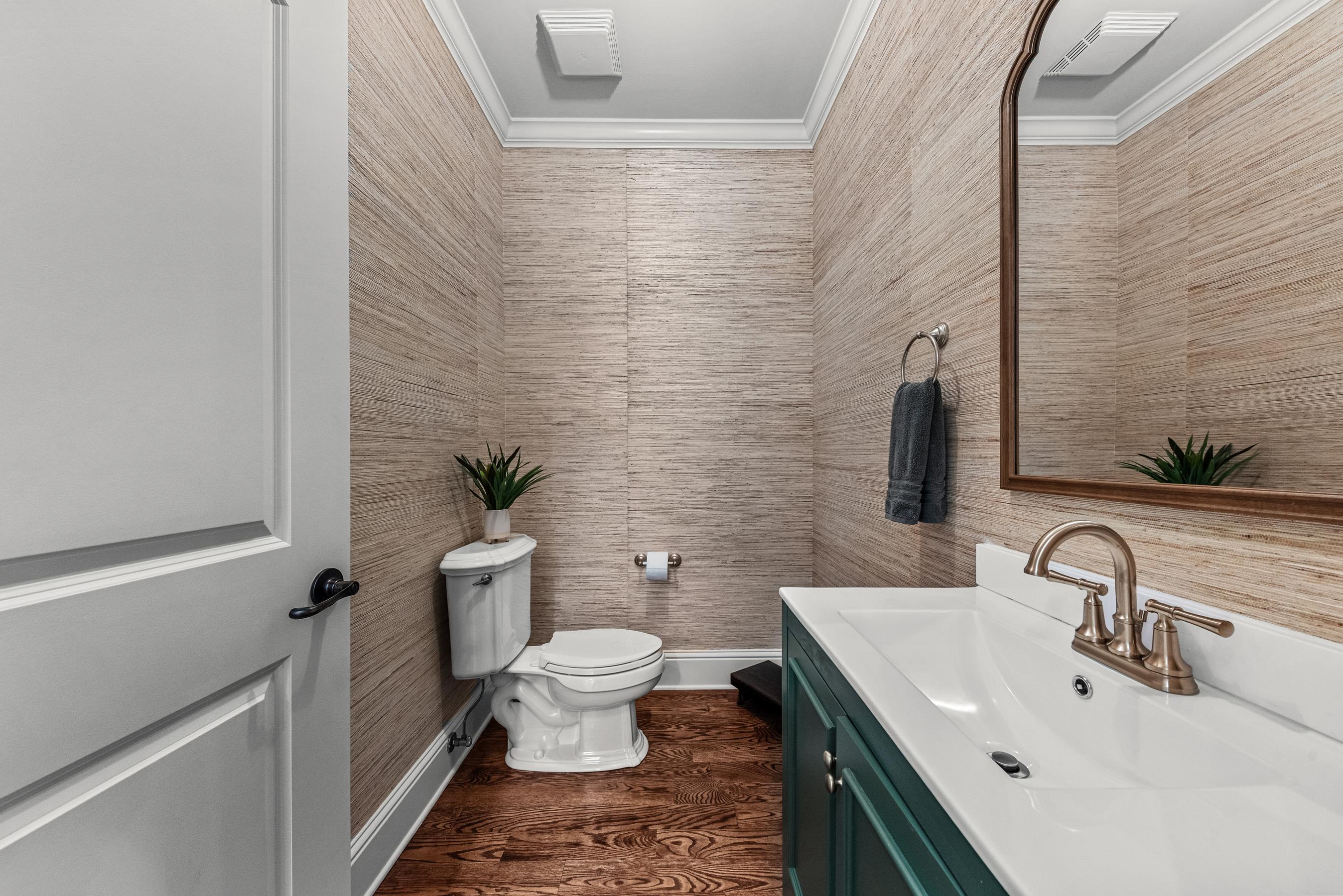 1020 LIBERTY BLUFF LANE