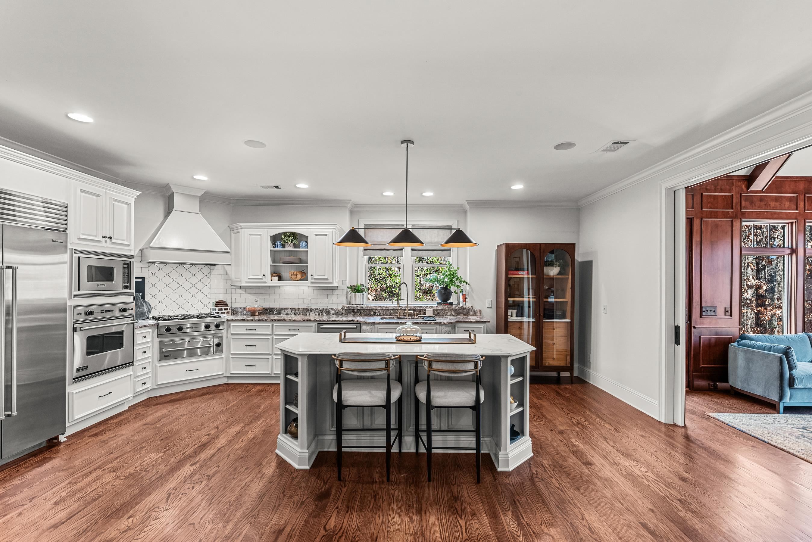 1020 LIBERTY BLUFF LANE