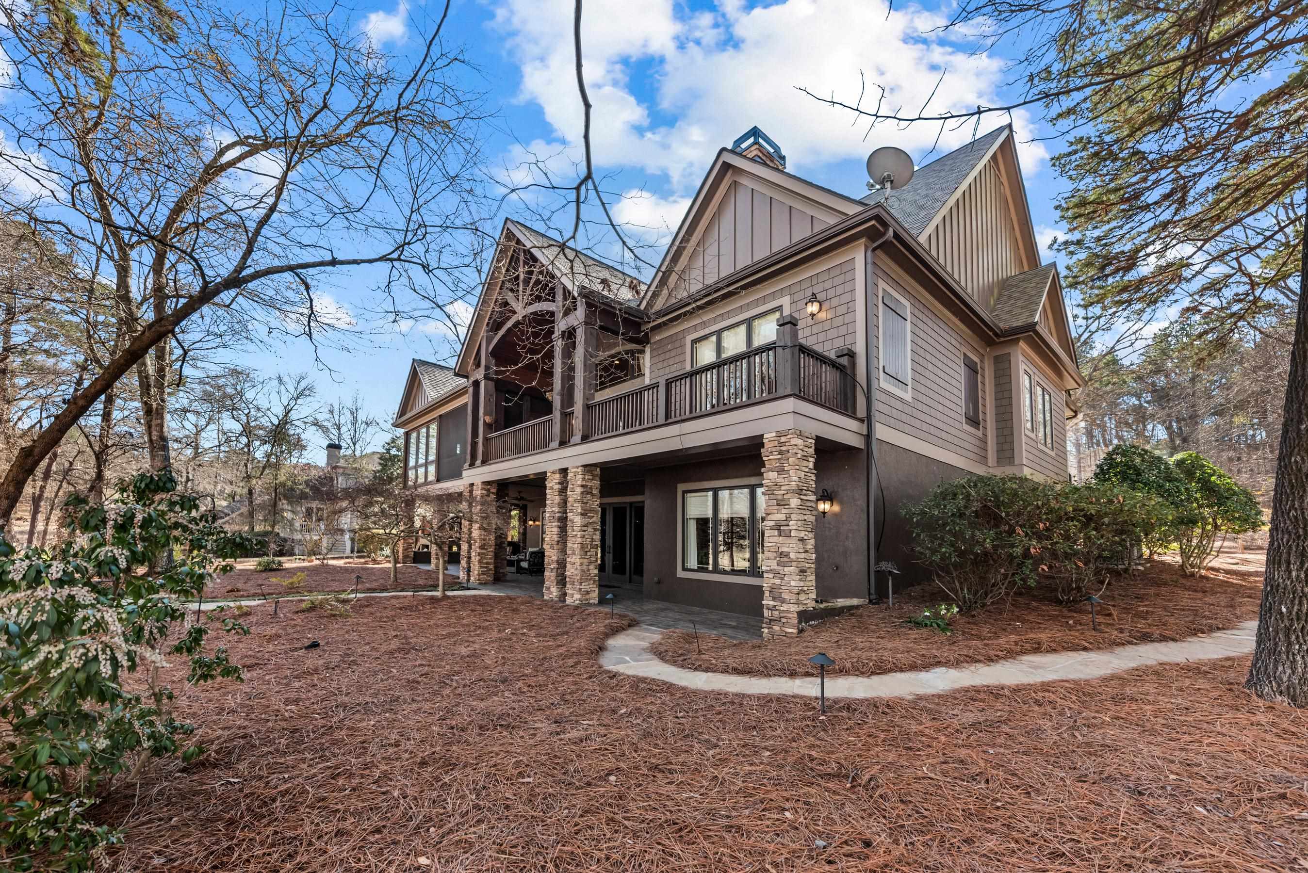 141 BROADLANDS DRIVE