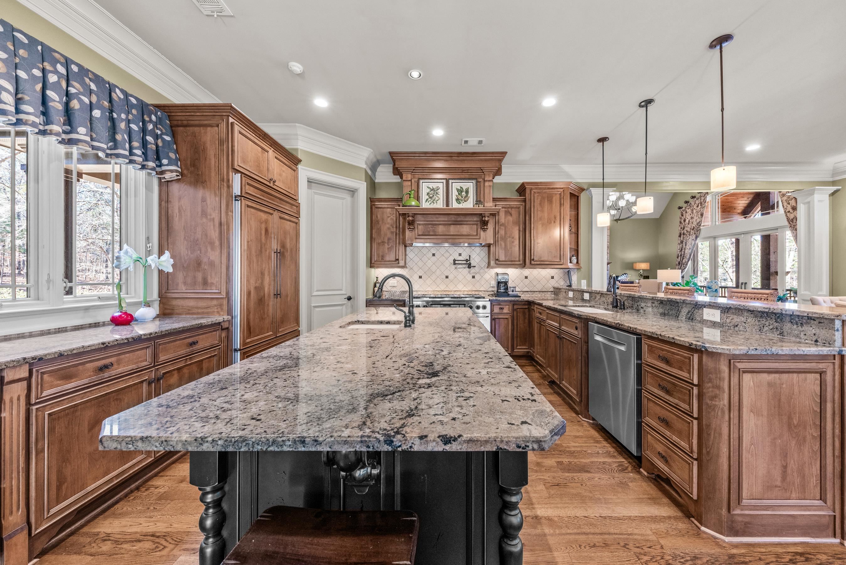 141 BROADLANDS DRIVE