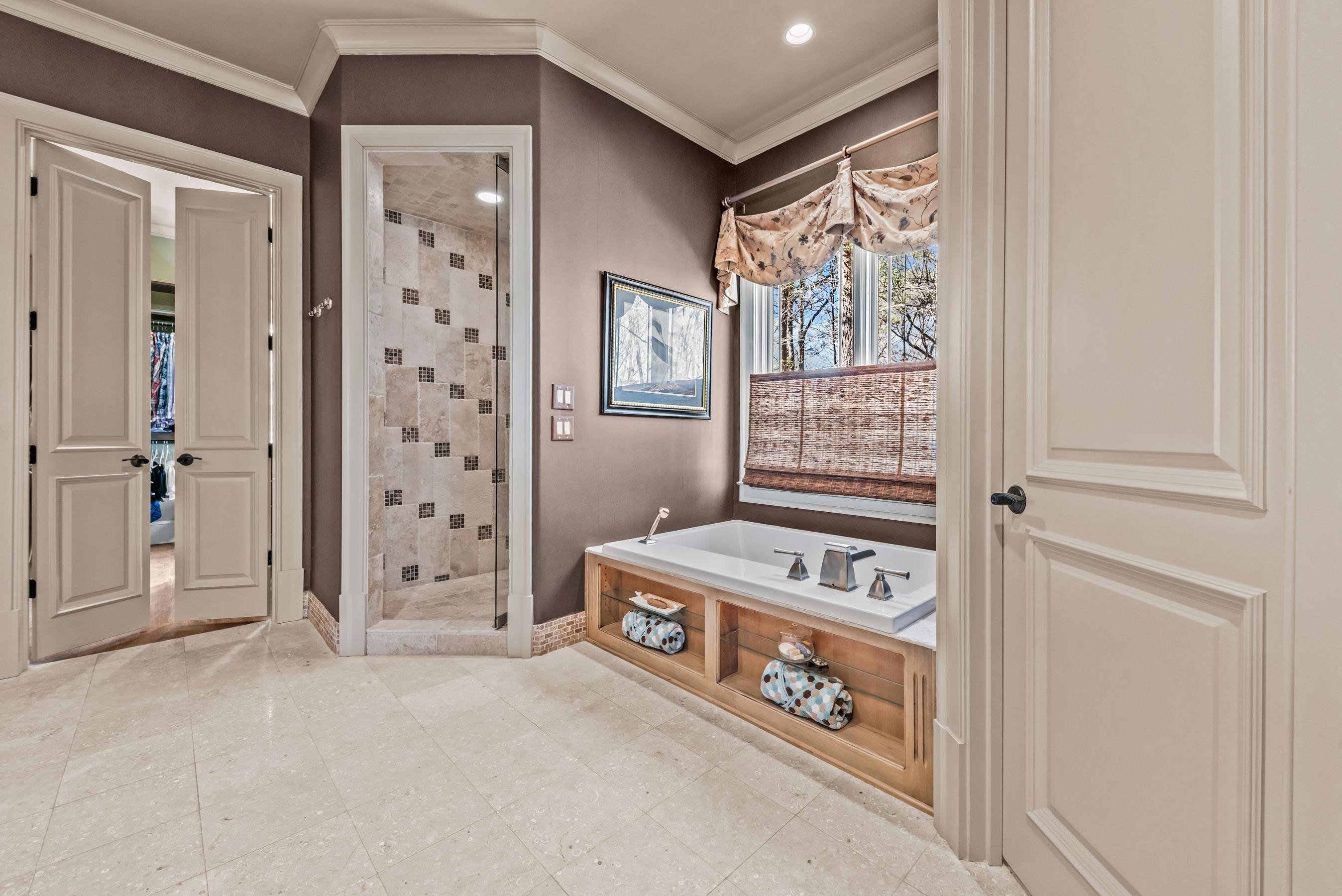 141 BROADLANDS DRIVE